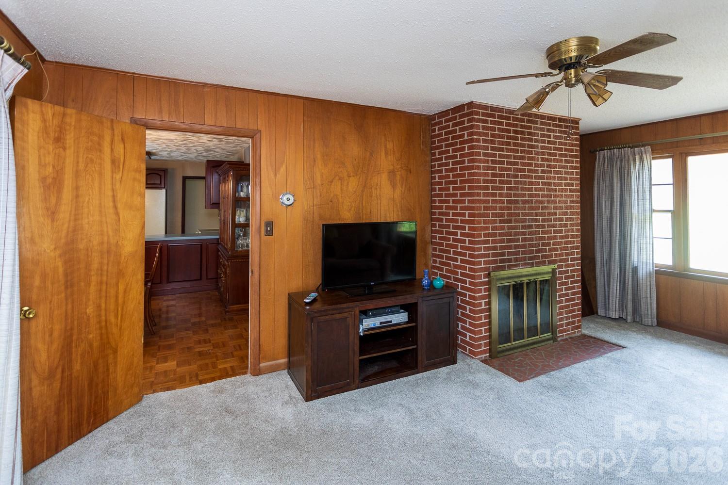 Single Family Residence at 8 Governors Court, Asheville, photo 17 of 24
