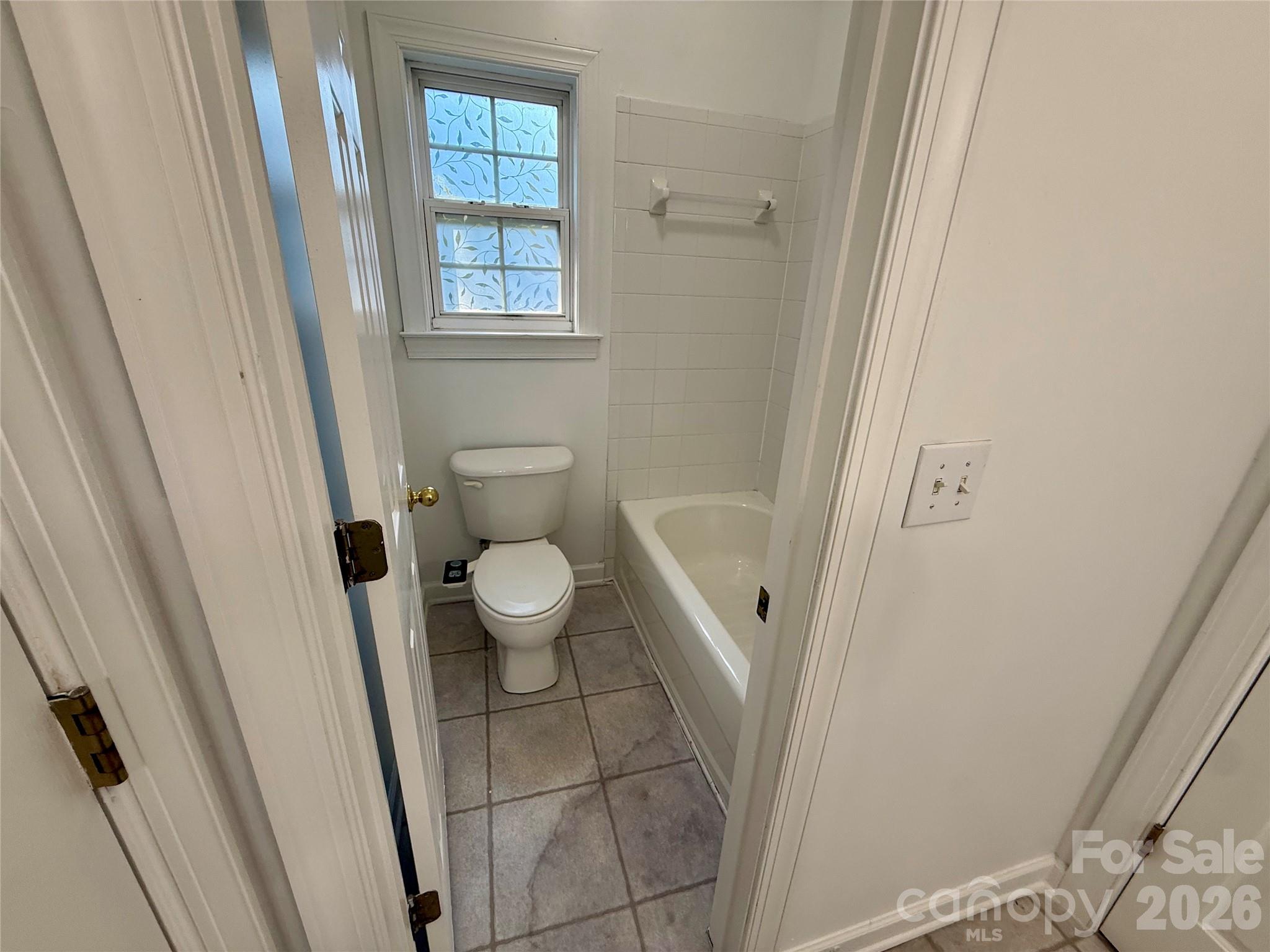 Jack and Jill Bathroom - 1503 Copperplate Road, Charlotte