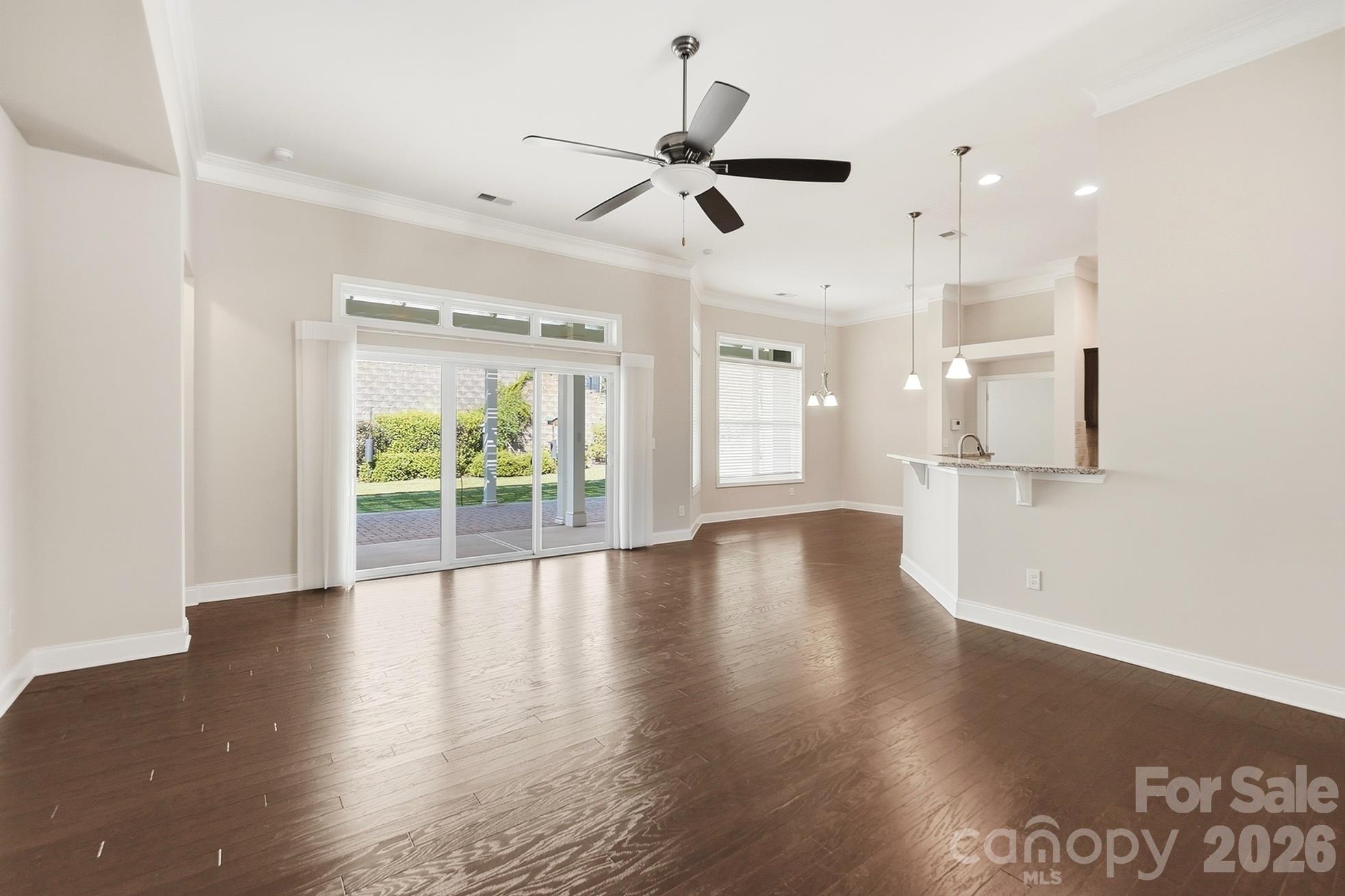 Single Family Residence at 9106 Longvale Lane, Charlotte, photo 5 of 43