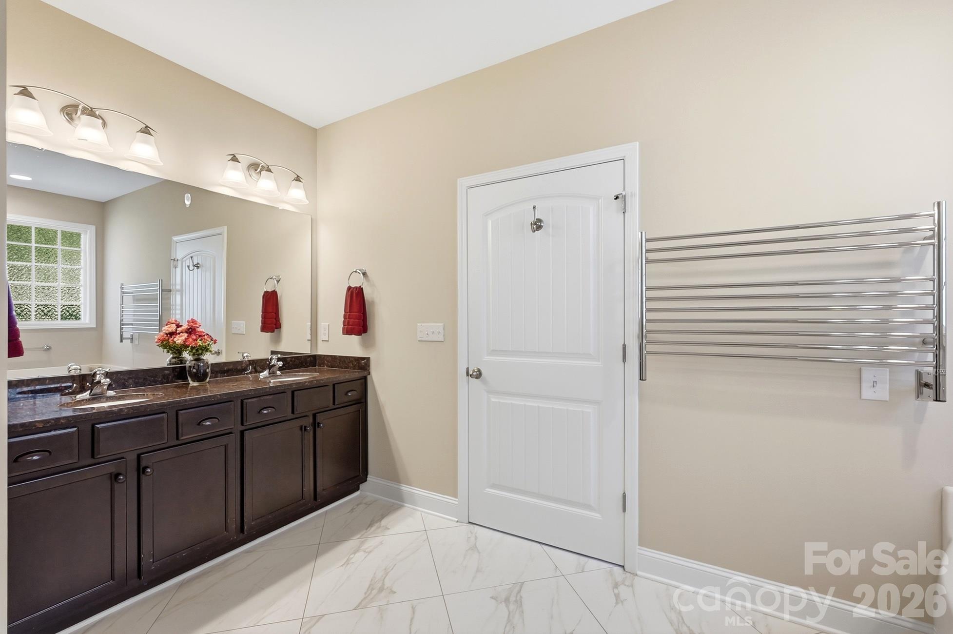 Single Family Residence at 9106 Longvale Lane, Charlotte, photo 22 of 43
