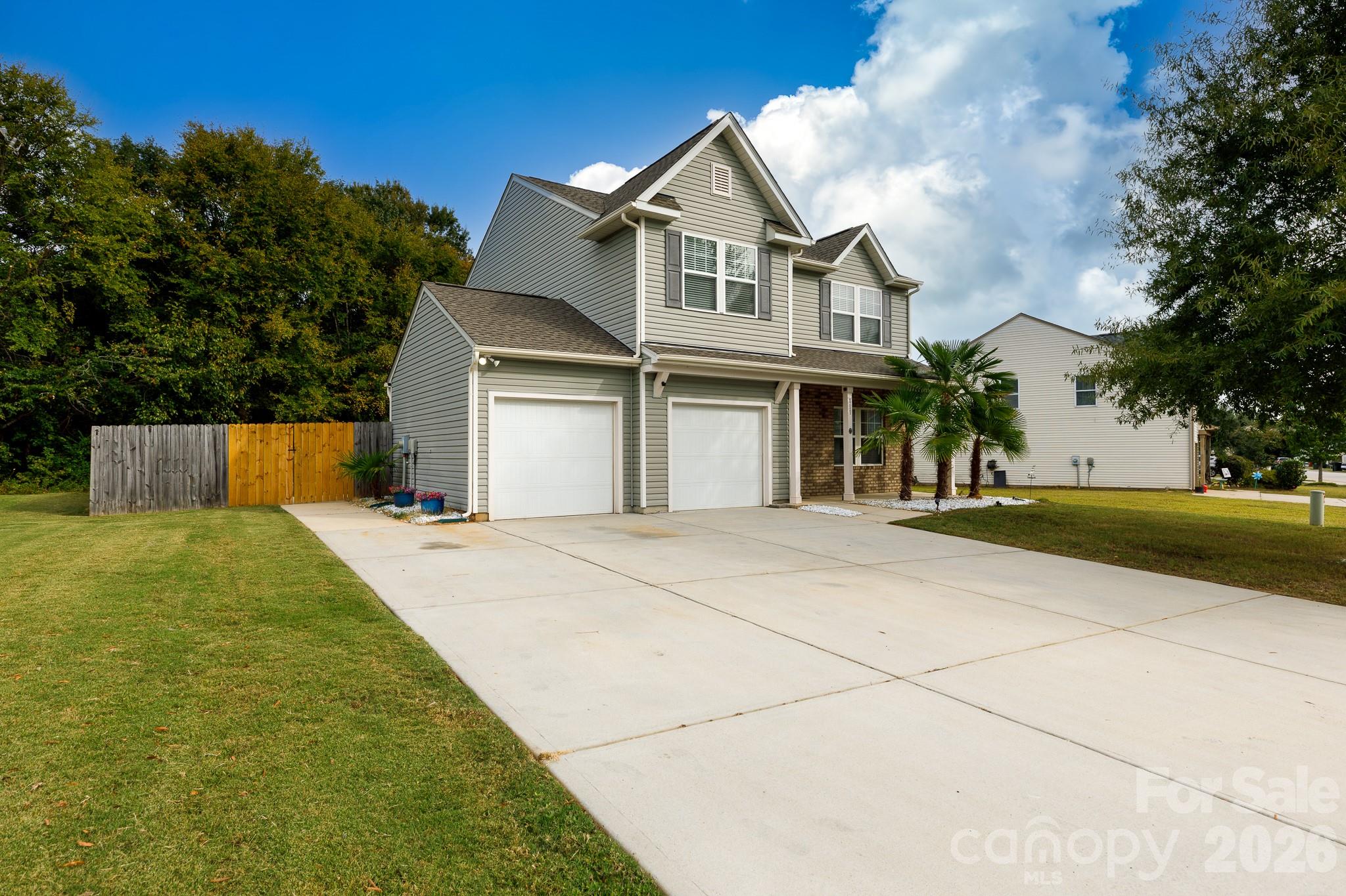 Single Family Residence at 111 Austen Lakes Drive, York, photo 4 of 44