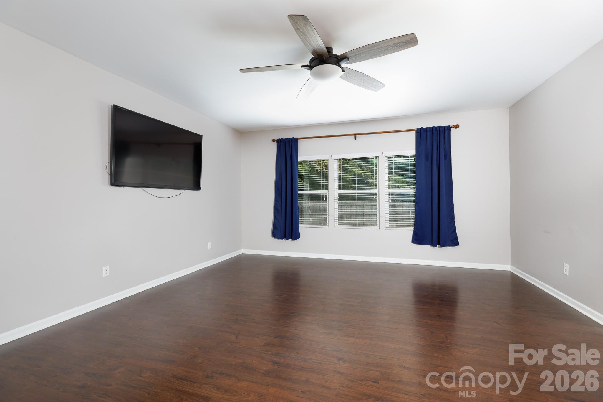 Single Family Residence at 111 Austen Lakes Drive, York, photo 19 of 44