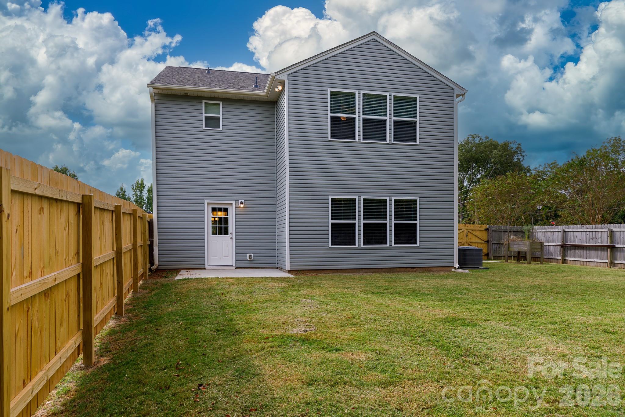 Single Family Residence at 111 Austen Lakes Drive, York, photo 38 of 44