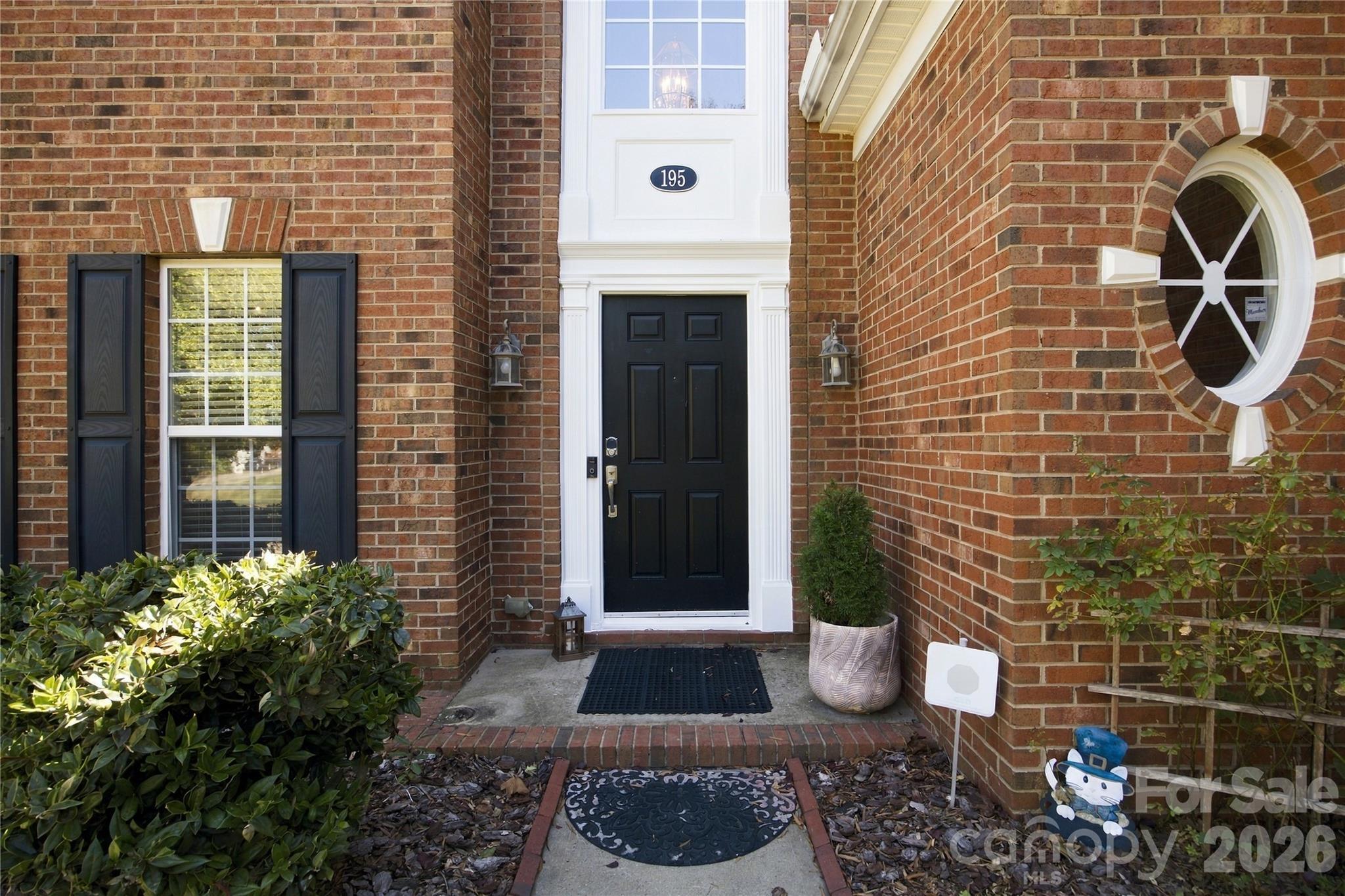 Single Family Residence at 195 Huntly Lane, Mooresville, photo 3 of 36