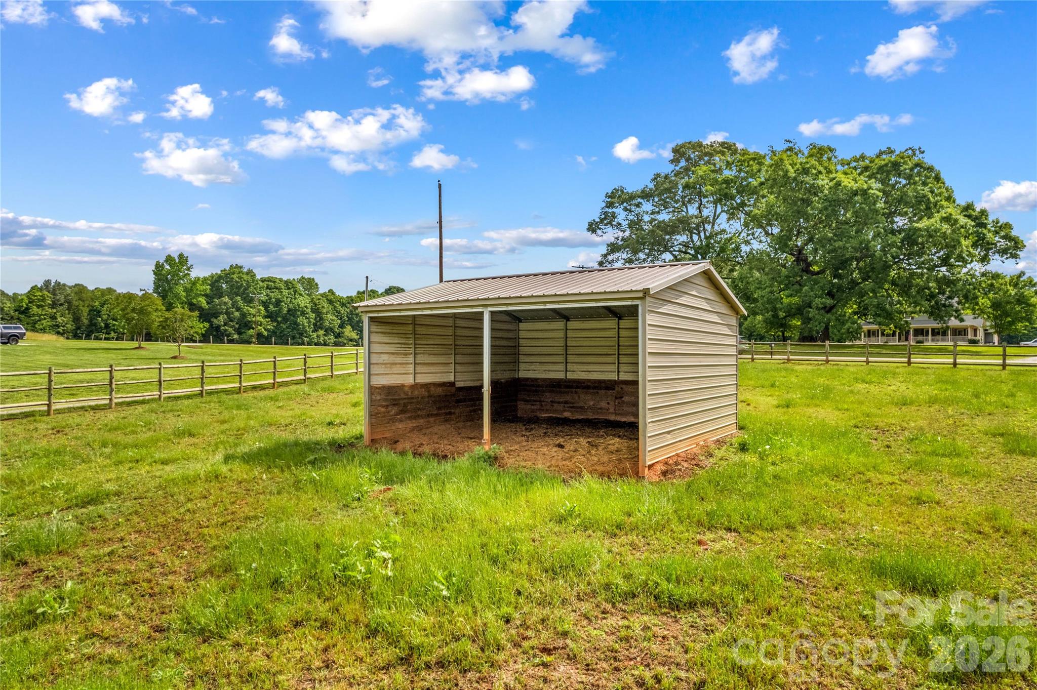 Run In Shed in Pasture - 296 Hicks Creek Road, Troutman