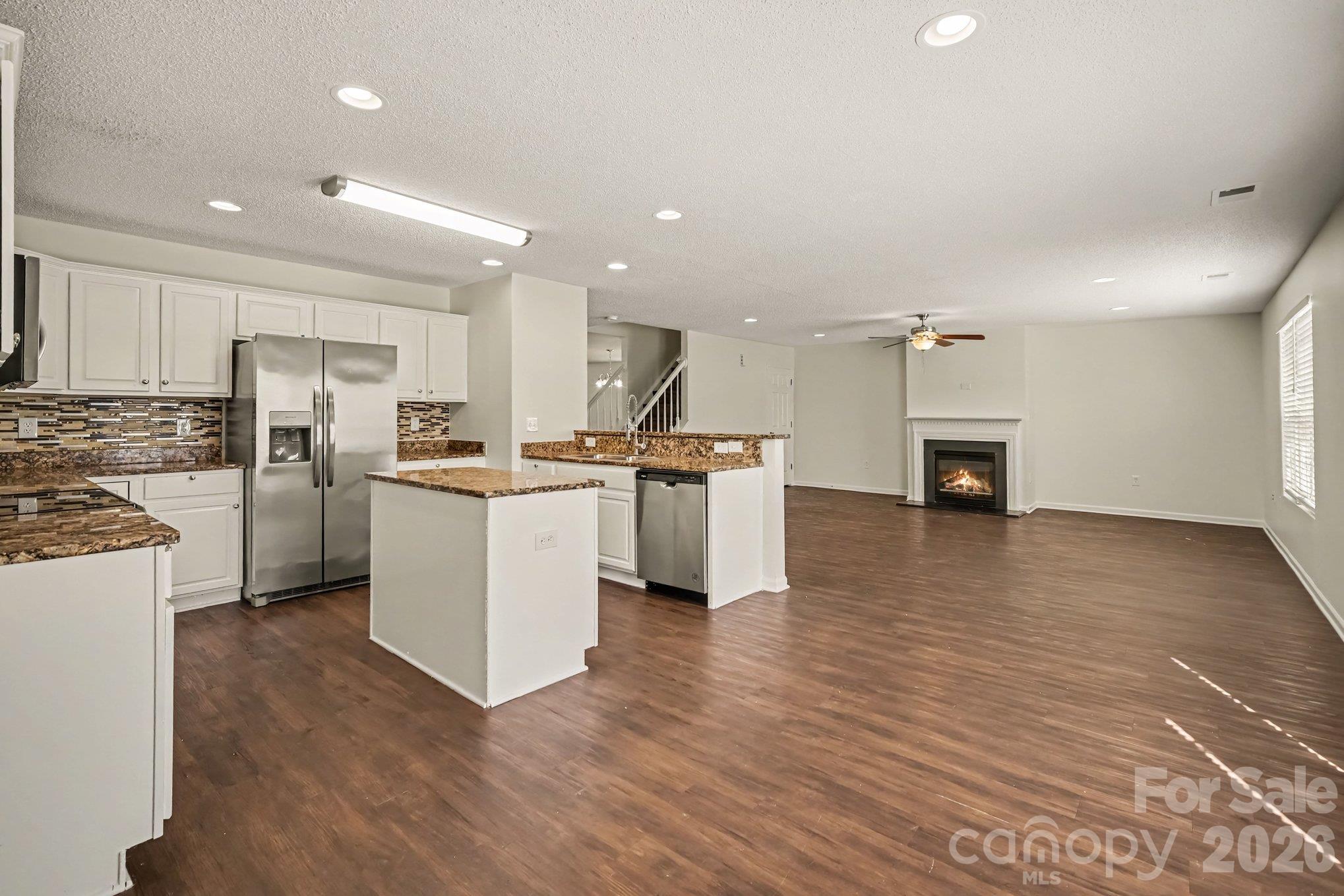 Single Family Residence at 2410 Highland Park Drive, Charlotte, photo 3 of 25