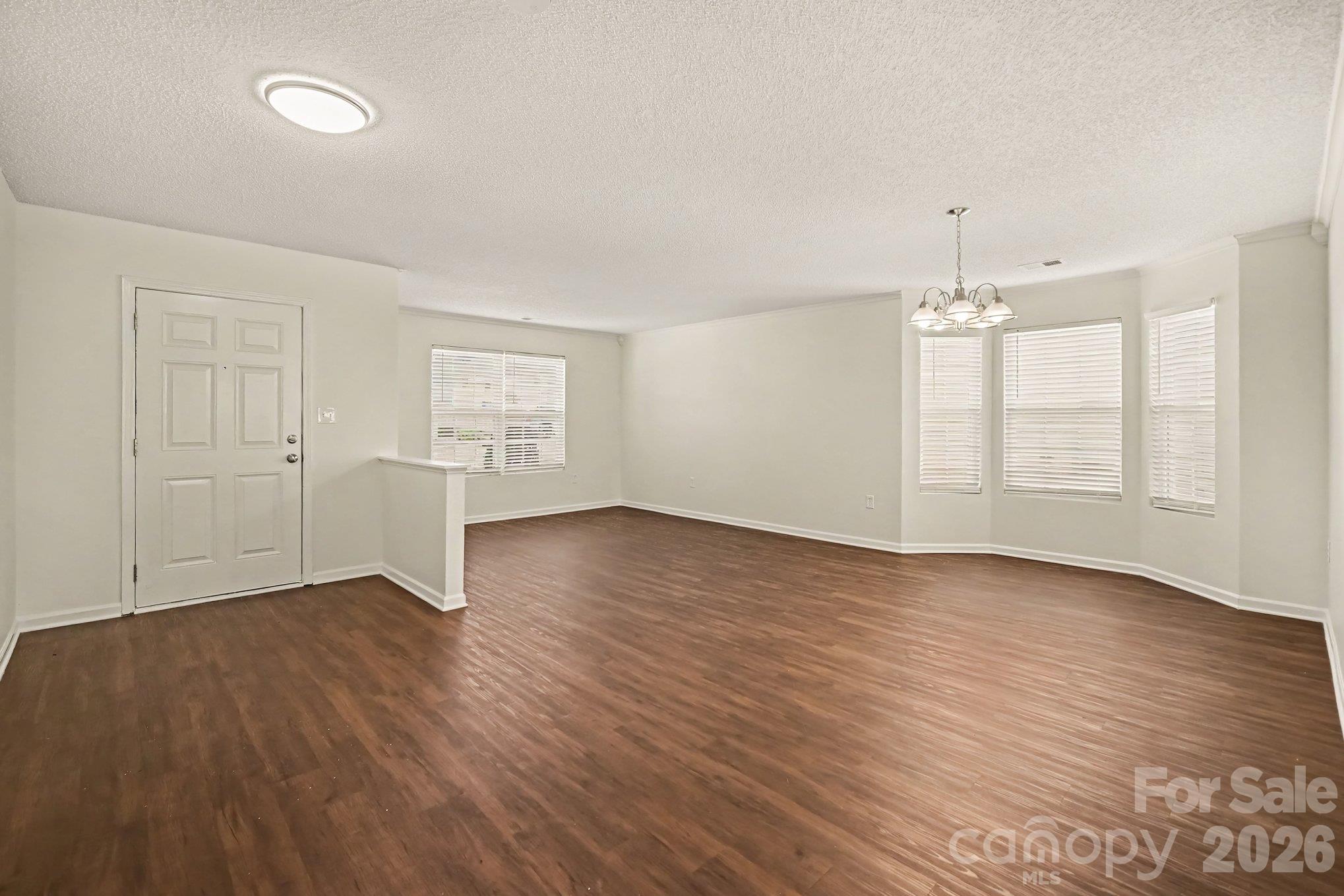 Single Family Residence at 2410 Highland Park Drive, Charlotte, photo 8 of 25