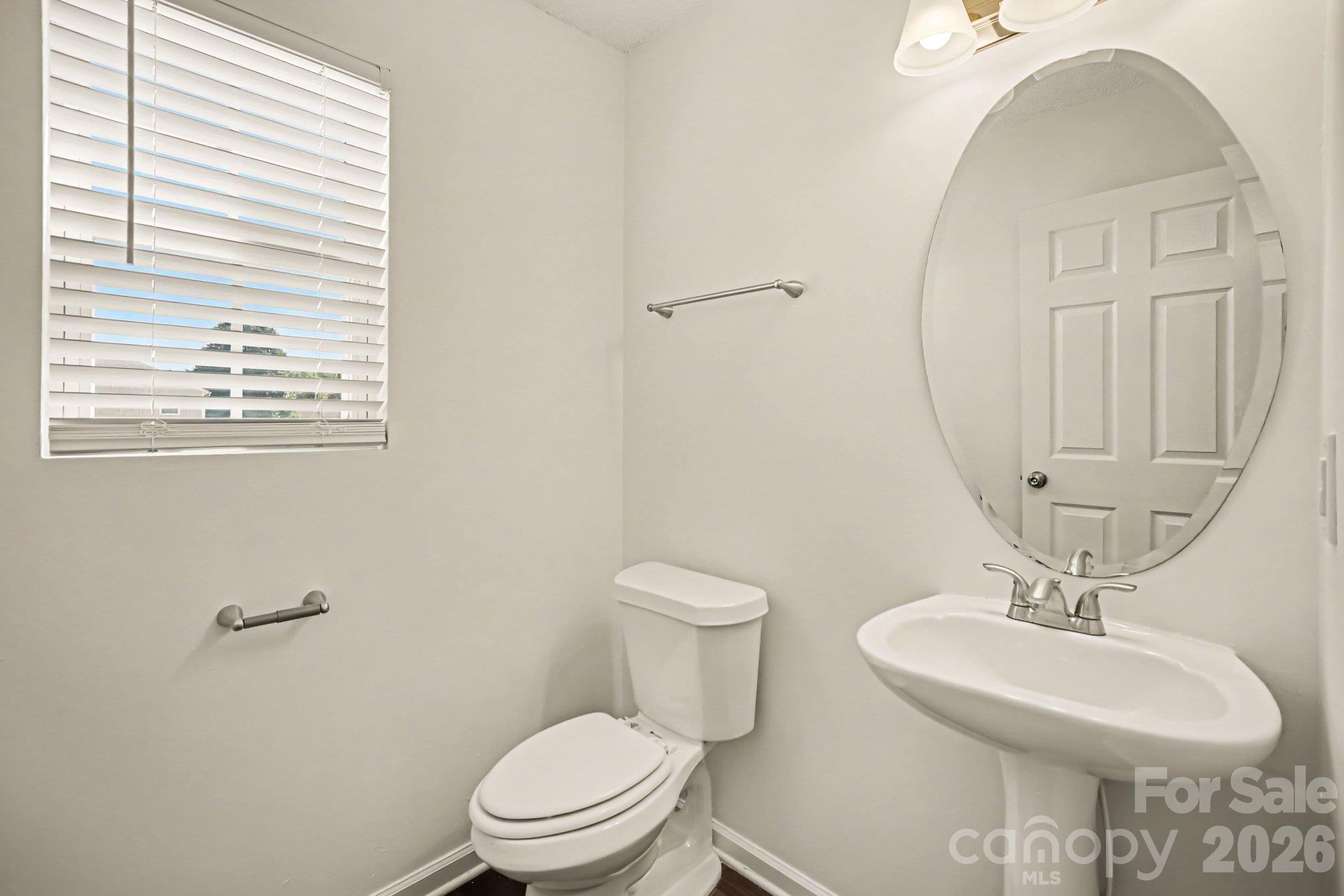 Single Family Residence at 2410 Highland Park Drive, Charlotte, photo 11 of 25