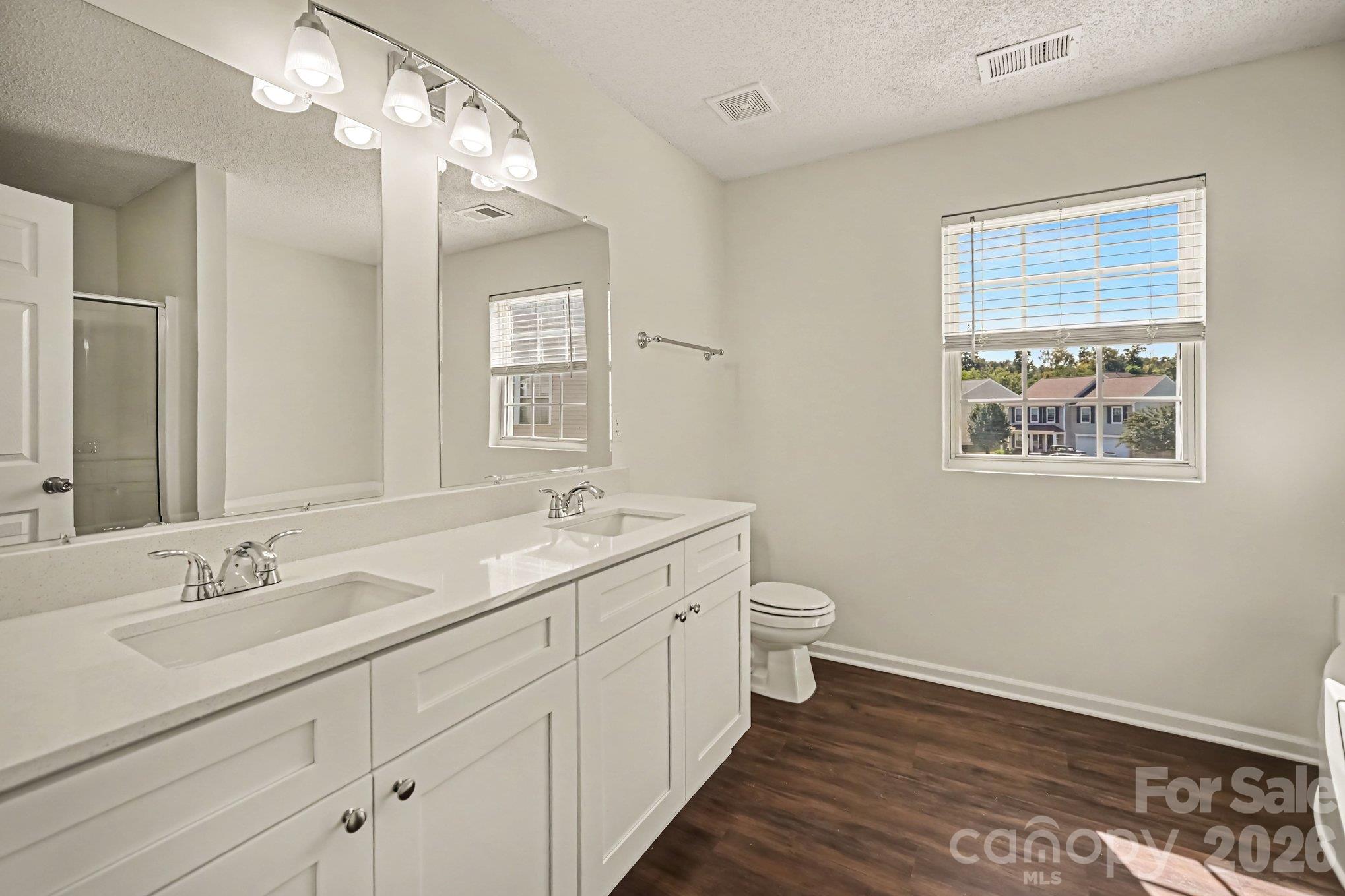 Single Family Residence at 2410 Highland Park Drive, Charlotte, photo 15 of 25
