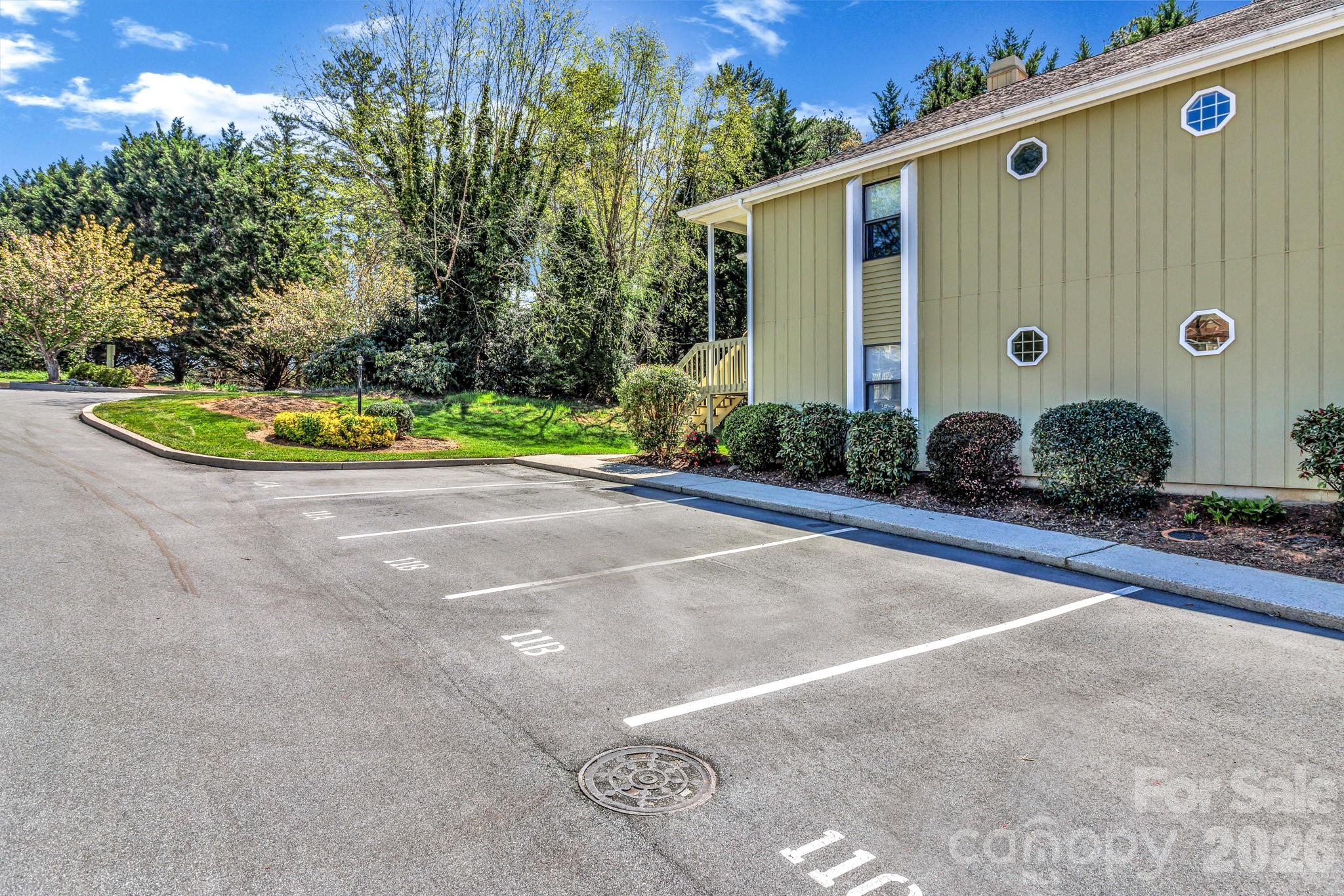 Condominium at 110 Heywood Road, Arden, photo 5 of 42