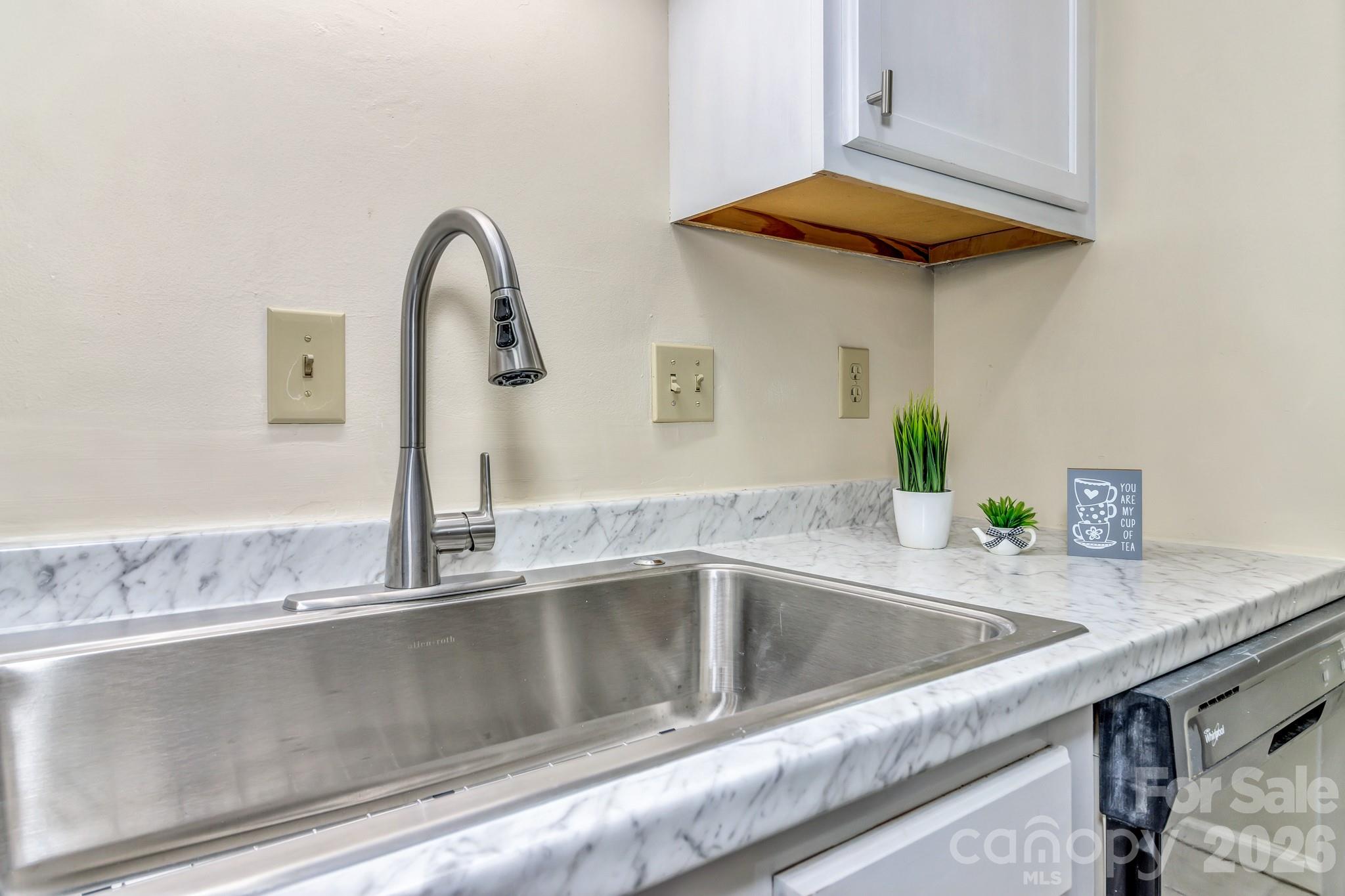 Condominium at 110 Heywood Road, Arden, photo 18 of 42