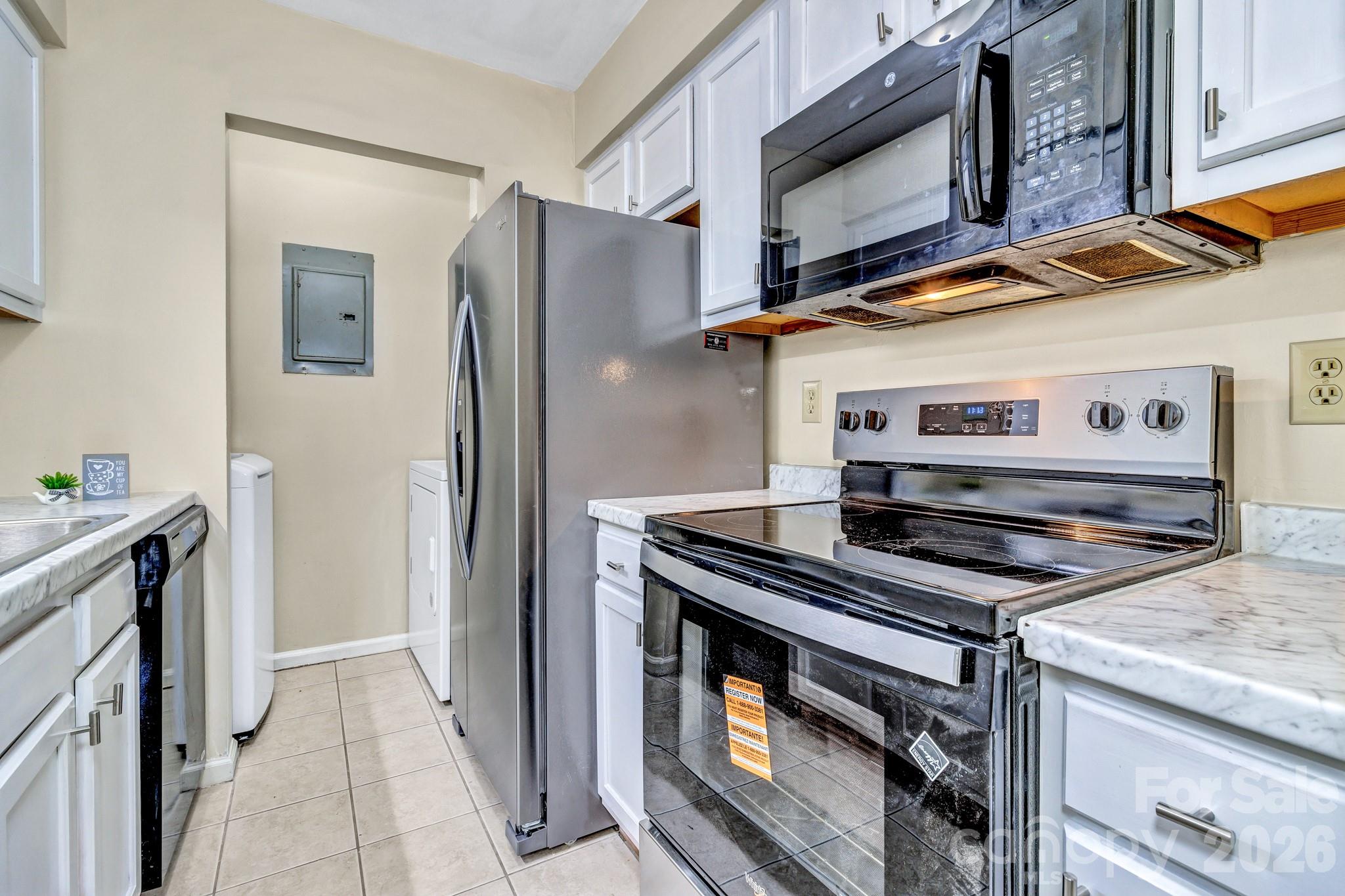 Condominium at 110 Heywood Road, Arden, photo 19 of 42