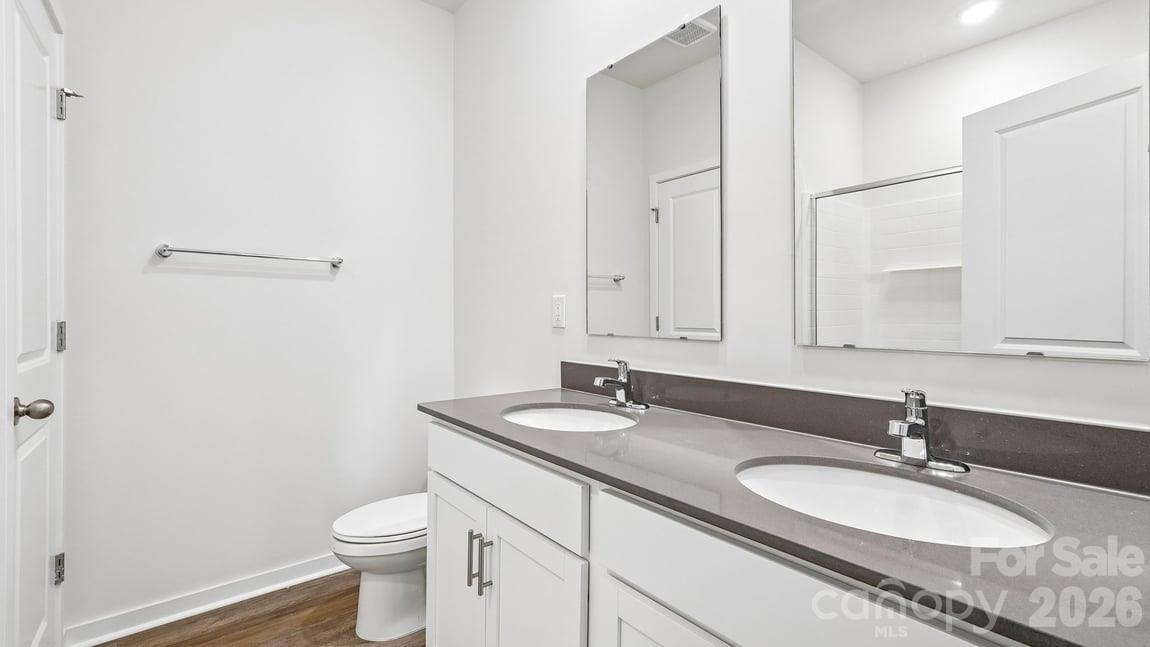 Single Family Residence at 552 Dazzle Loop, Newton, photo 30 of 64