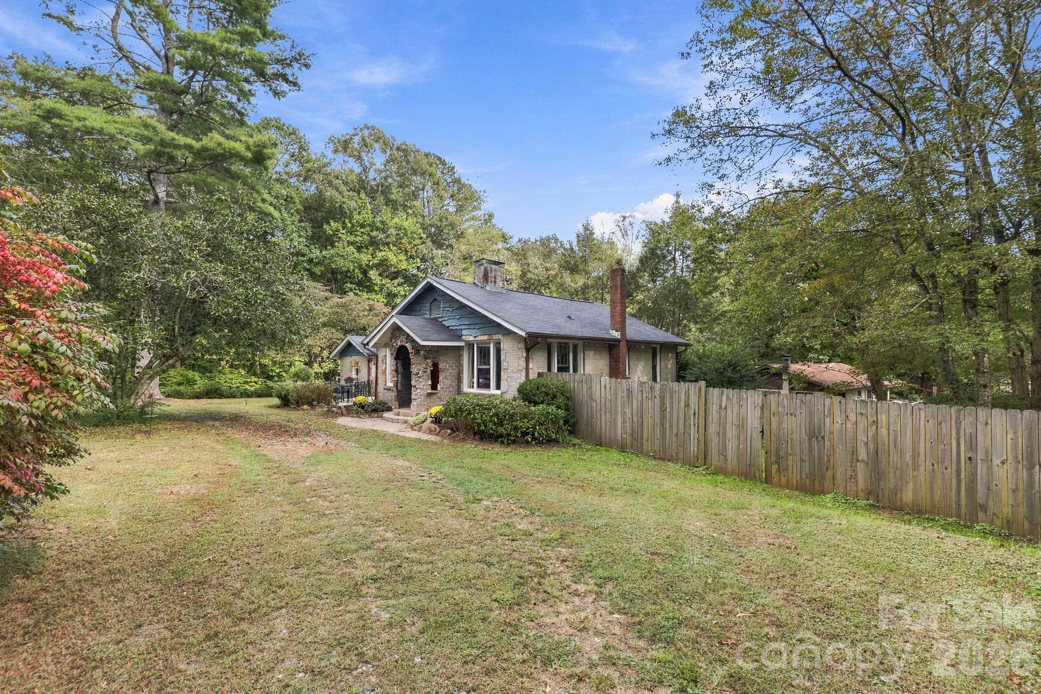 Single Family Residence at 2004 Old South Carolina Avenue, Hendersonville, photo 29 of 47