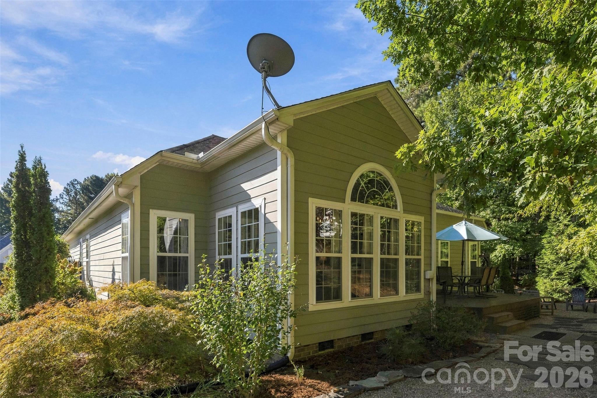 Single Family Residence at 205 Woodward Ridge Drive, Mount Holly, photo 37 of 41