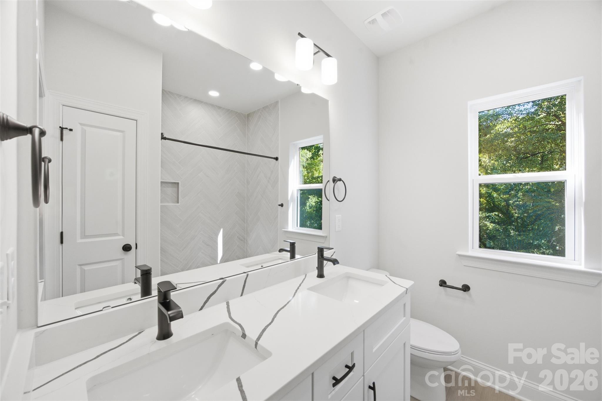 Townhouse at 605 Coulwood Drive, Charlotte, photo 19 of 48