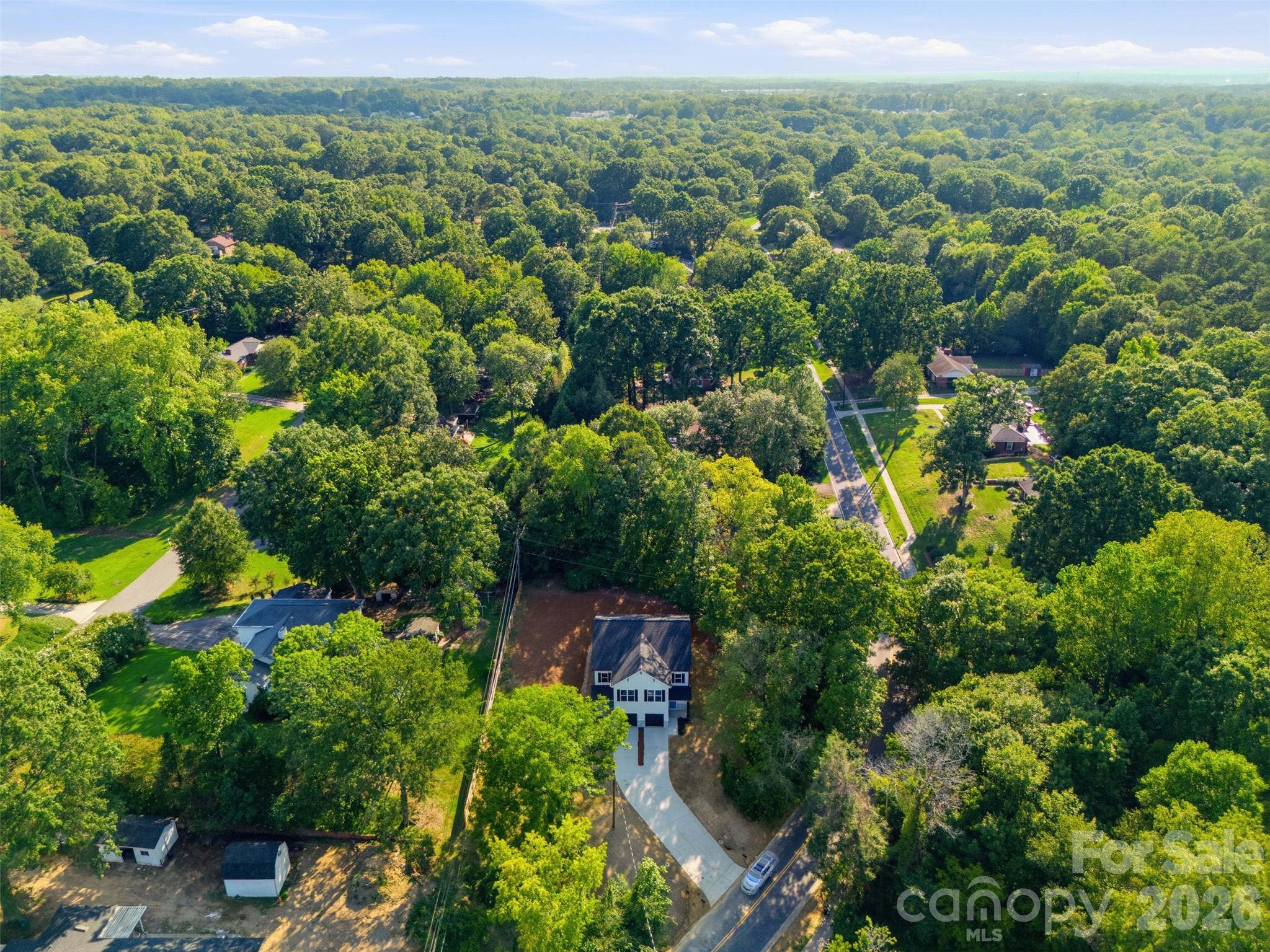 Townhouse at 605 Coulwood Drive, Charlotte, photo 36 of 48