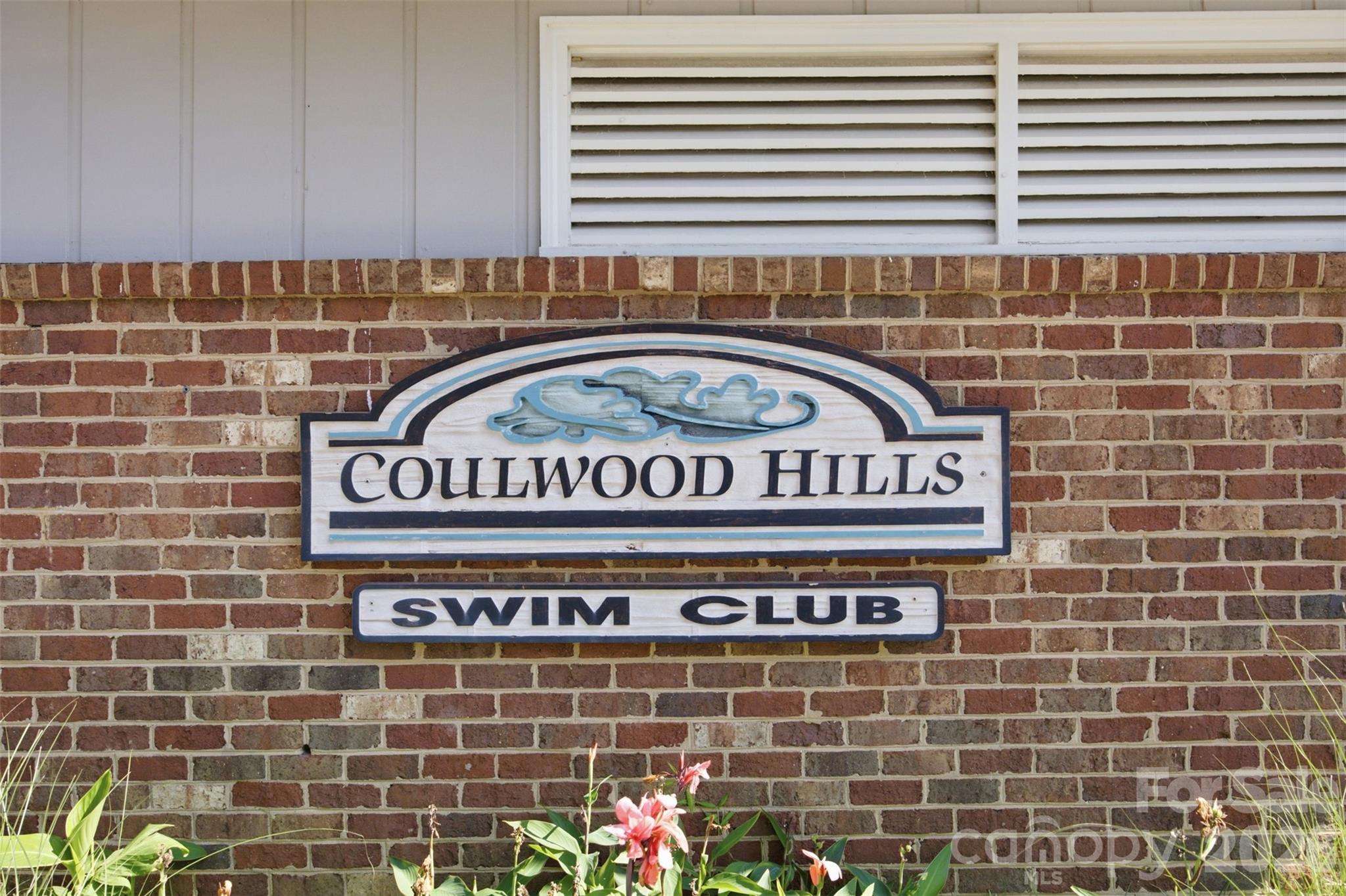 Townhouse at 605 Coulwood Drive, Charlotte, photo 43 of 48
