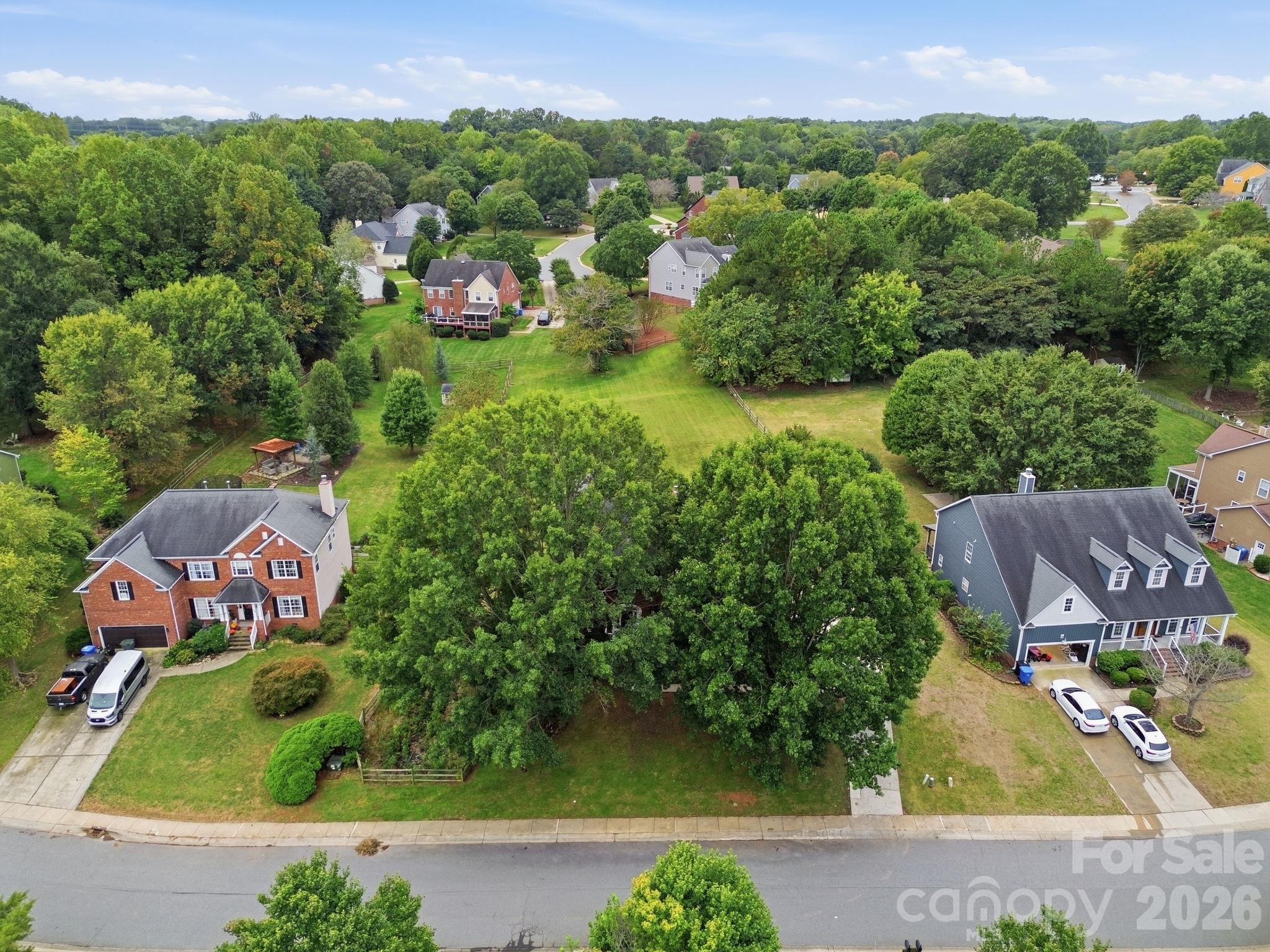 Single Family Residence at 166 Castles Gate Drive, Mooresville, photo 2 of 47