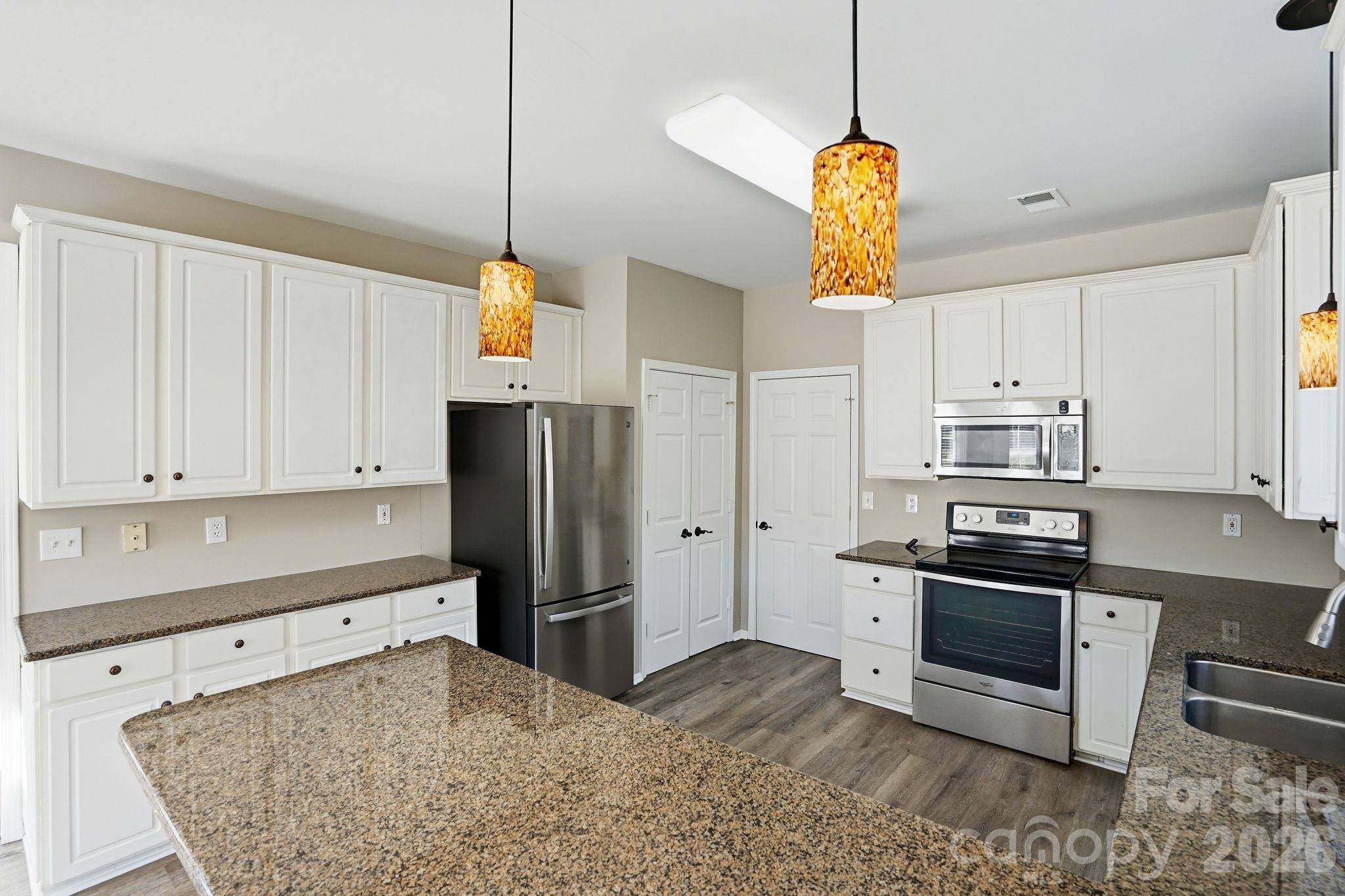 Single Family Residence at 166 Castles Gate Drive, Mooresville, photo 15 of 47