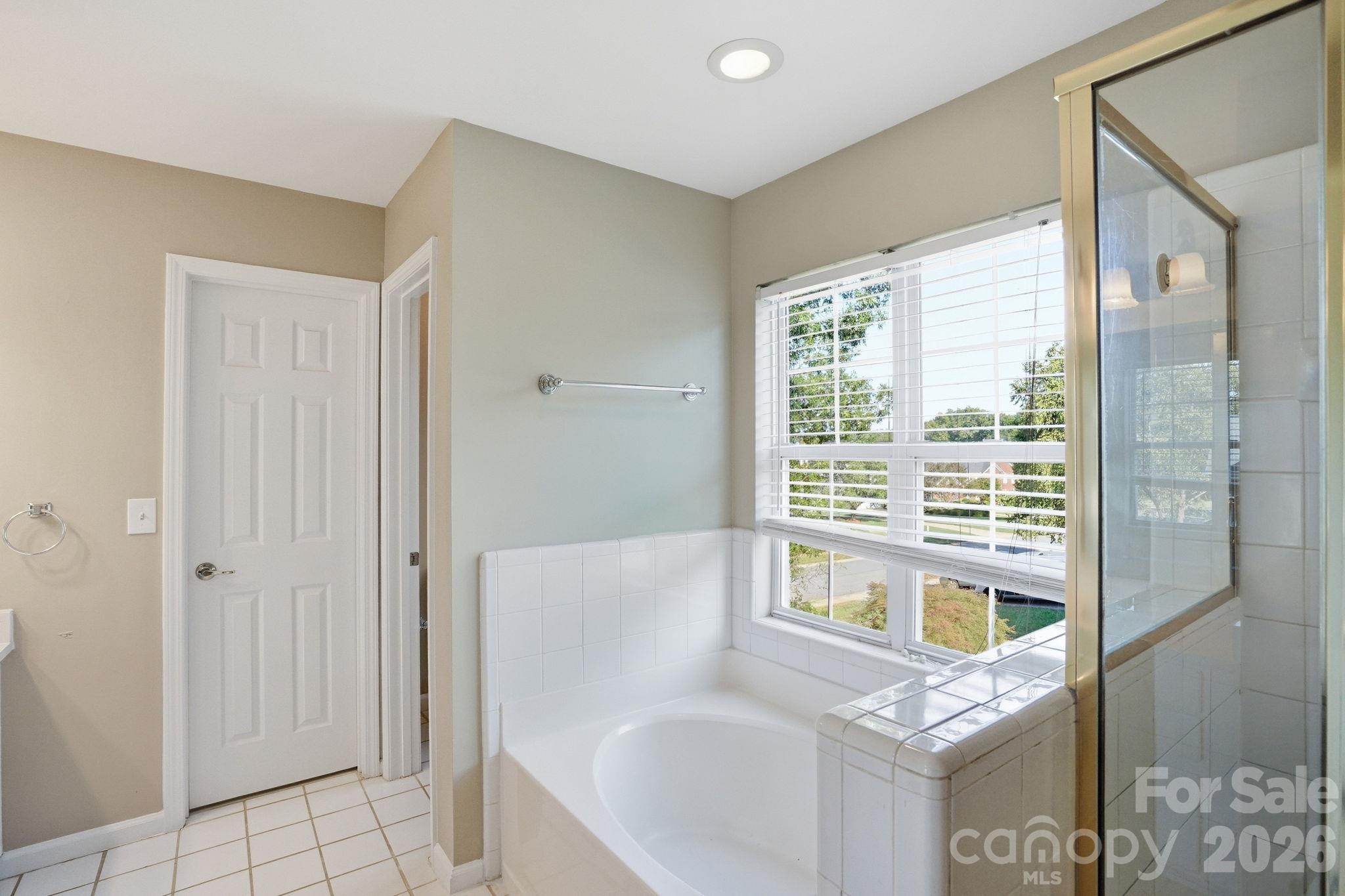 Single Family Residence at 166 Castles Gate Drive, Mooresville, photo 38 of 47