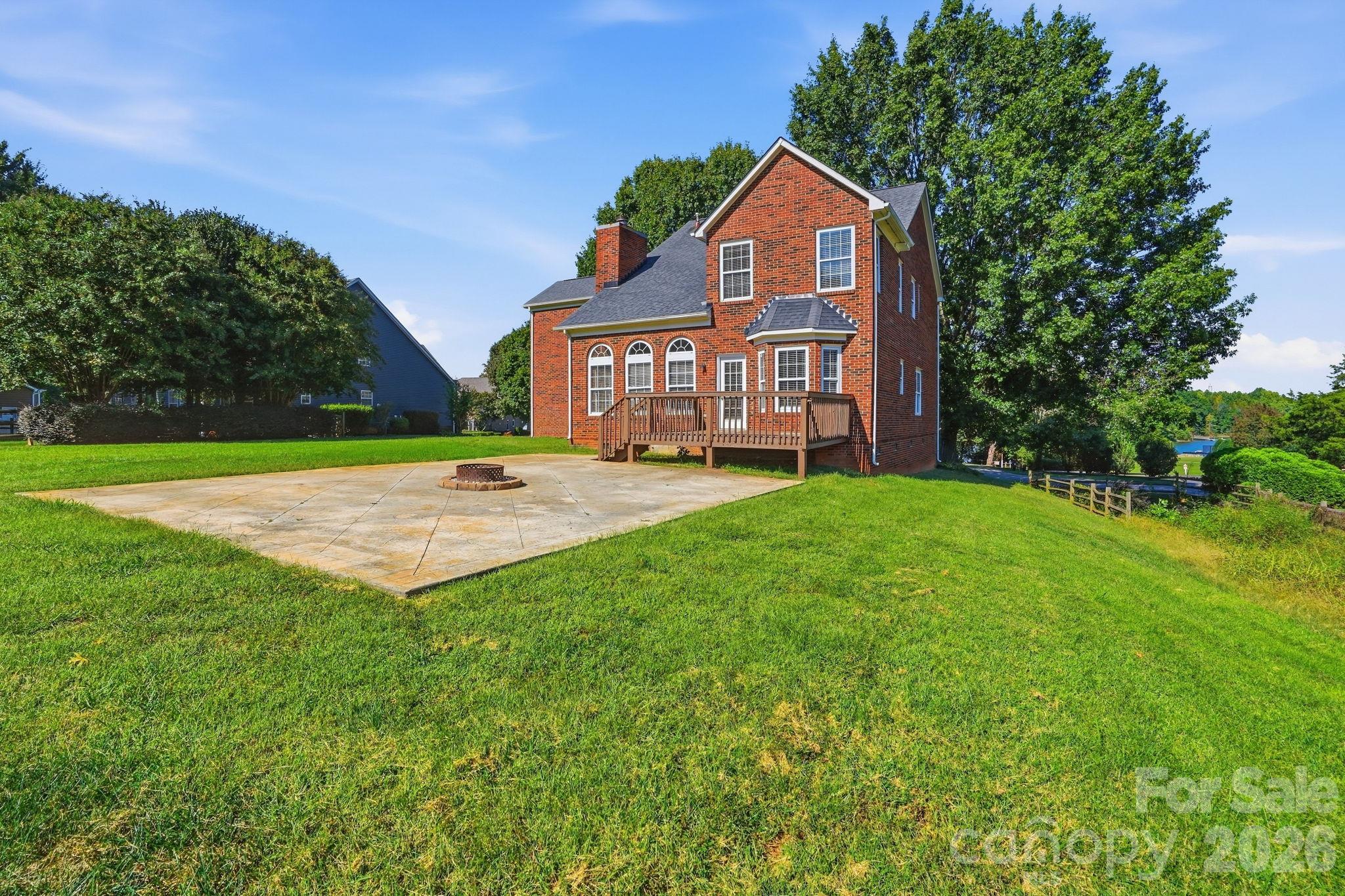 Single Family Residence at 166 Castles Gate Drive, Mooresville, photo 40 of 47