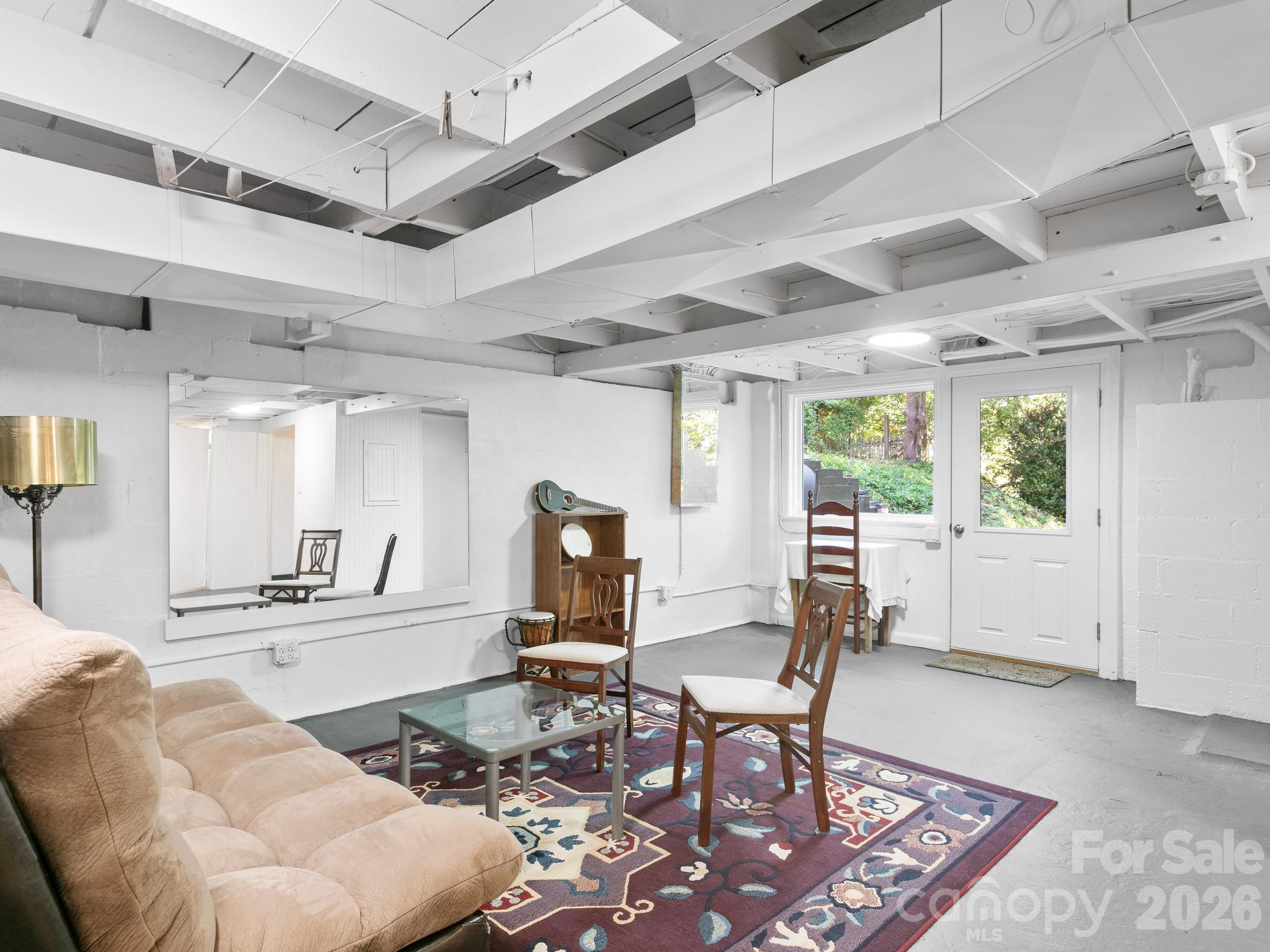 basement w/ sep entrance - 119 Briarwood Lane, Hendersonville