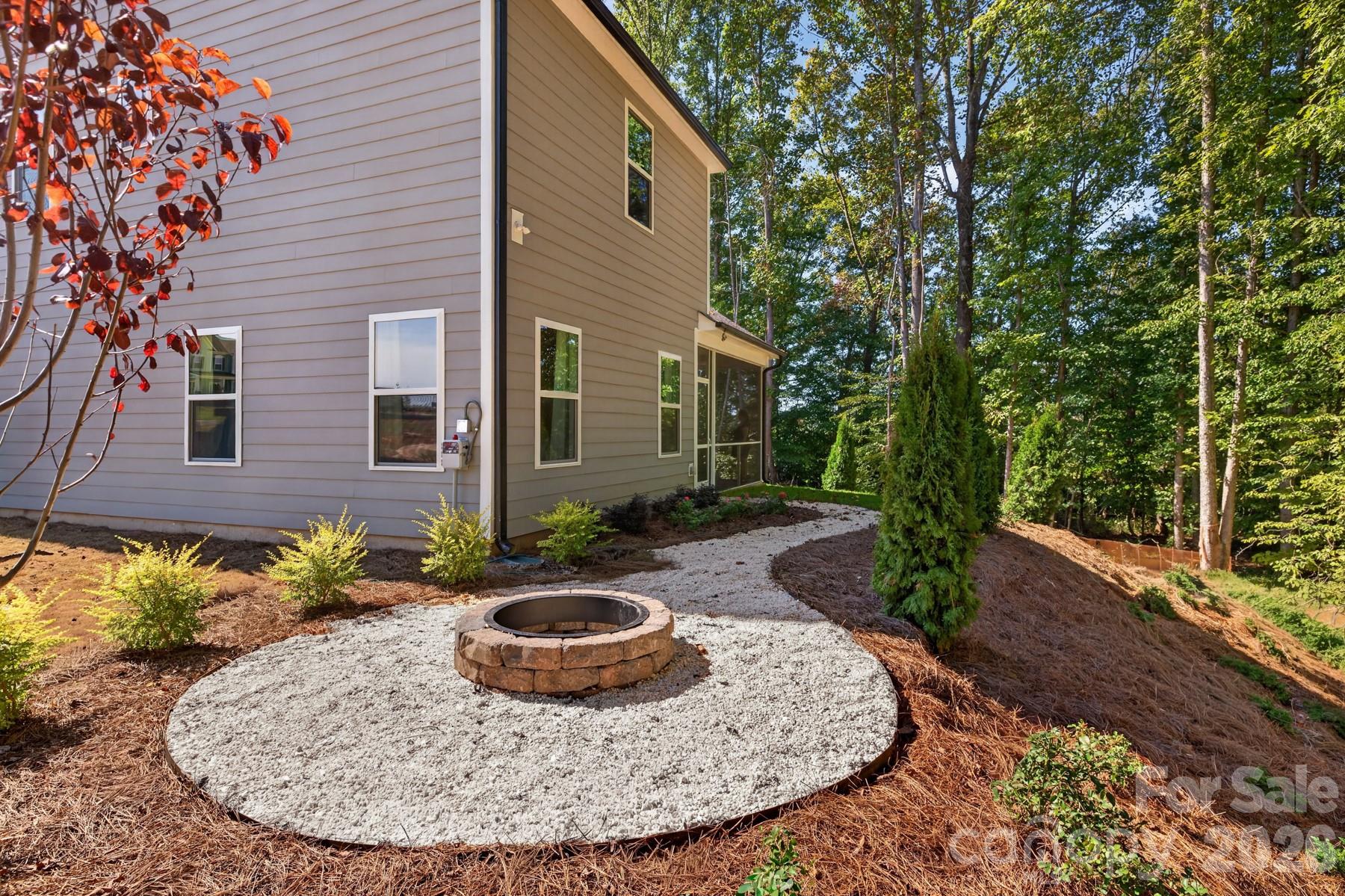 Single Family Residence at 124 W Springhouse Court, Statesville, photo 31 of 33