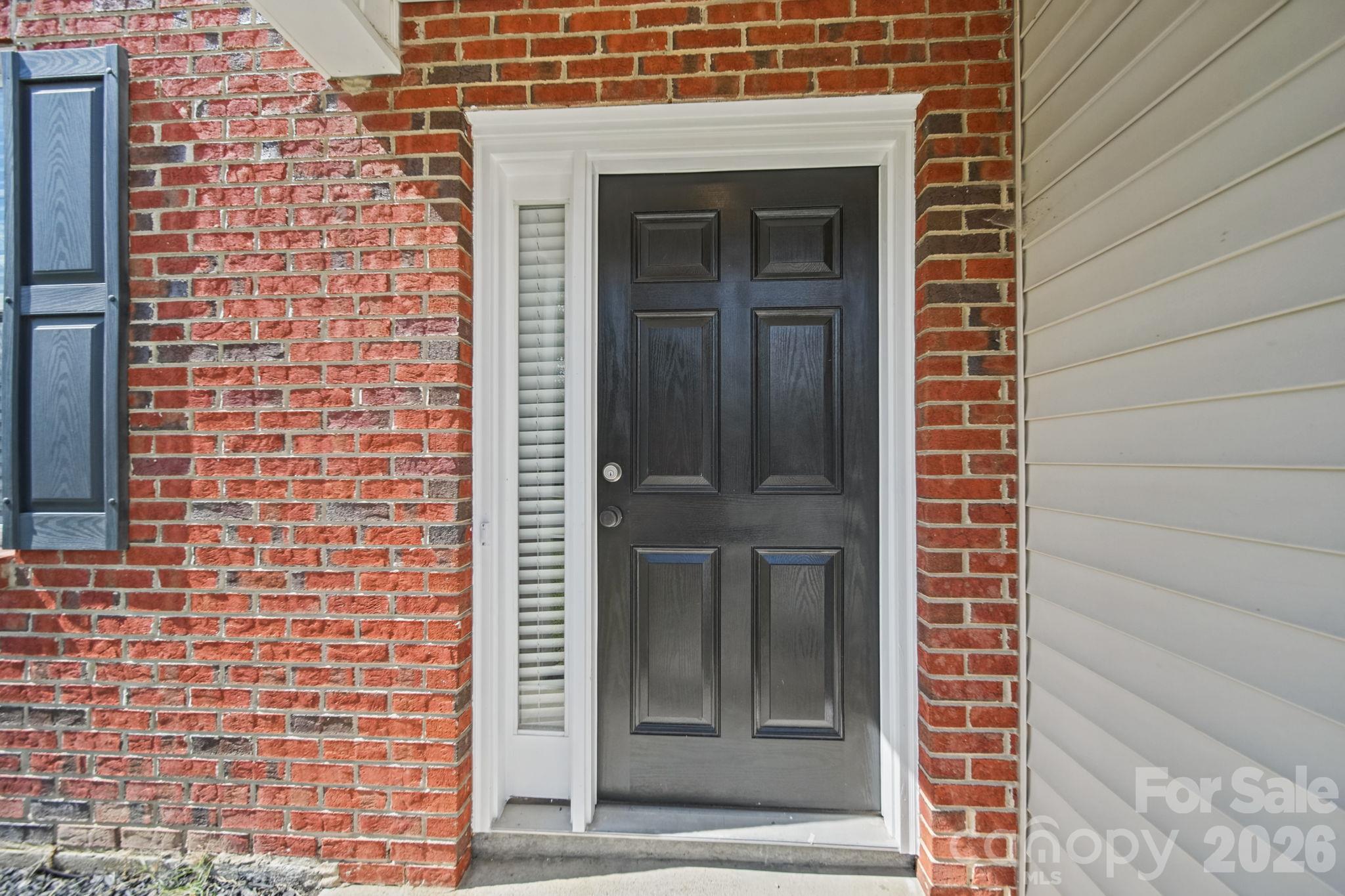 Single Family Residence at 13913 Sugar Oats Lane, Charlotte, photo 2 of 40