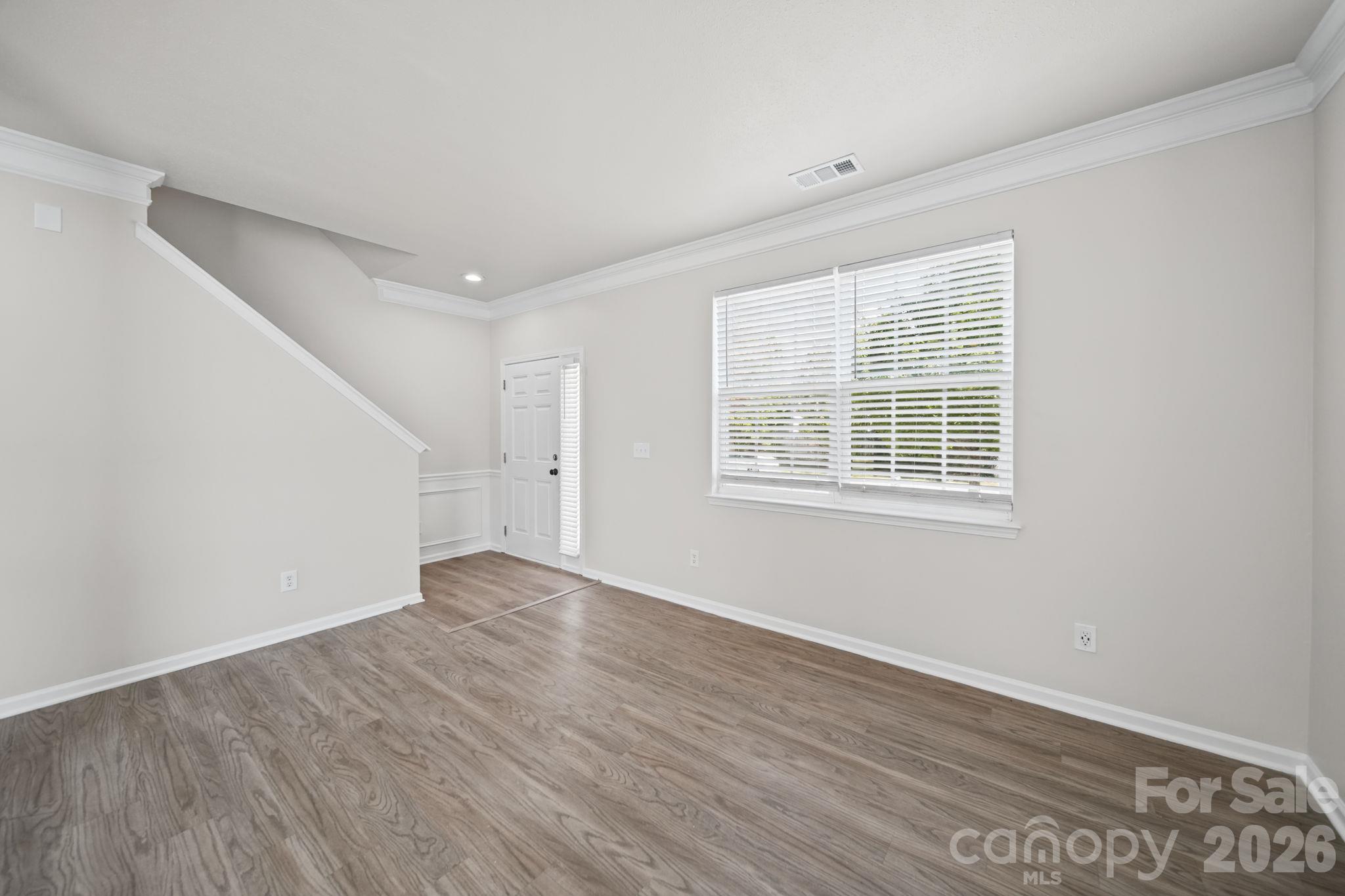 Single Family Residence at 13913 Sugar Oats Lane, Charlotte, photo 5 of 40