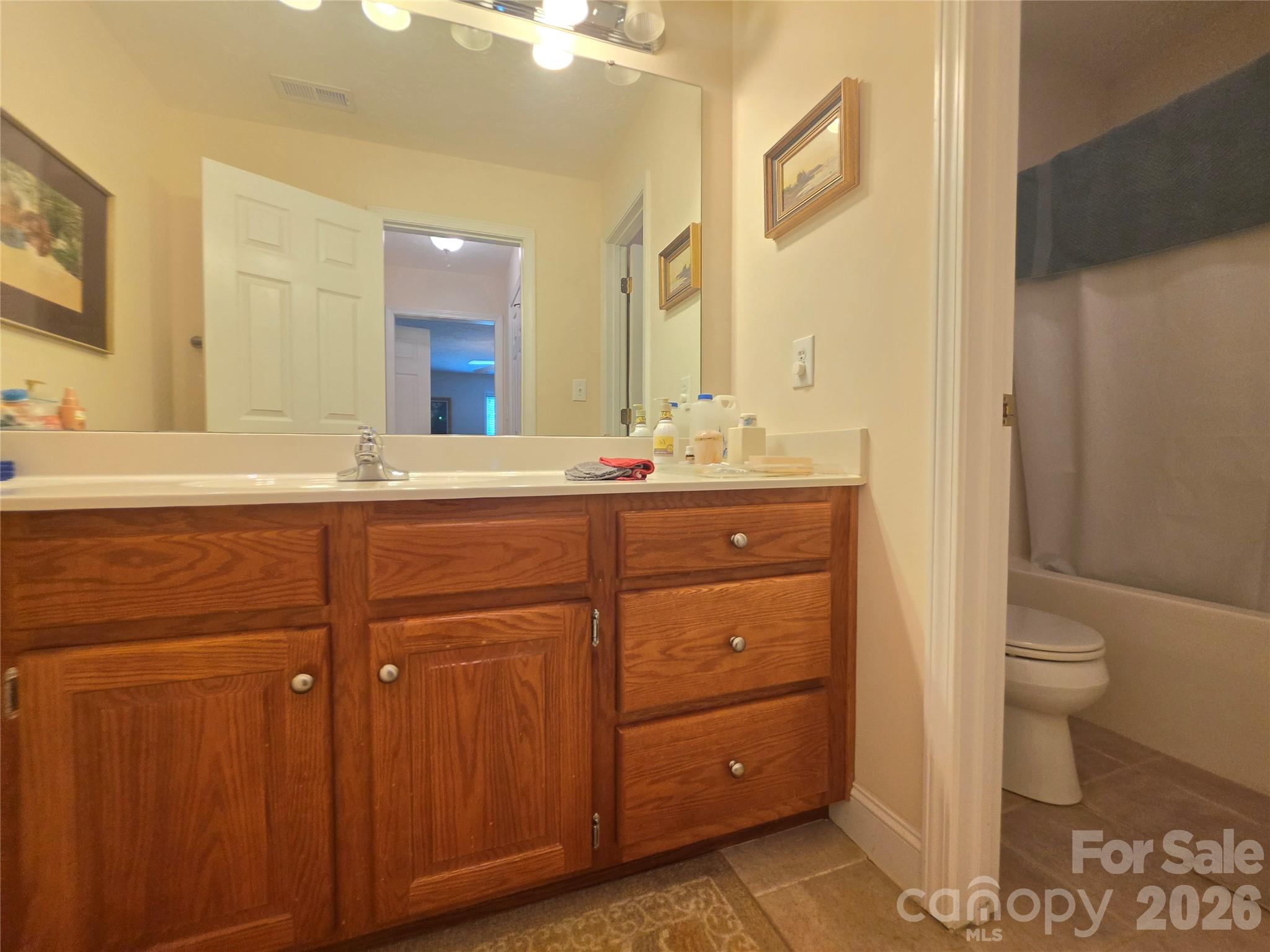 Single Family Residence at 408 5th Avenue NE, Conover, photo 21 of 28