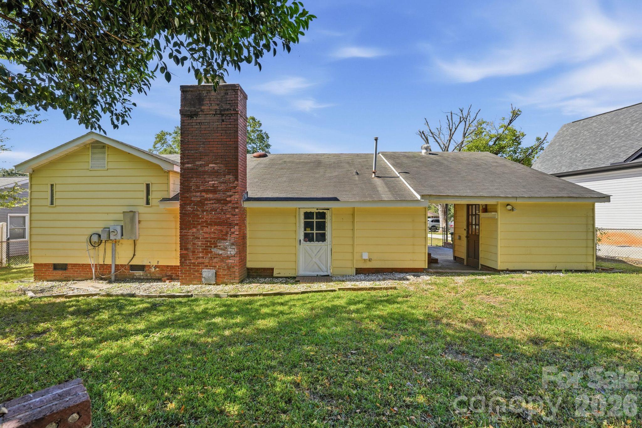 Single Family Residence at 232 Eden Circle, Pineville, photo 15 of 34