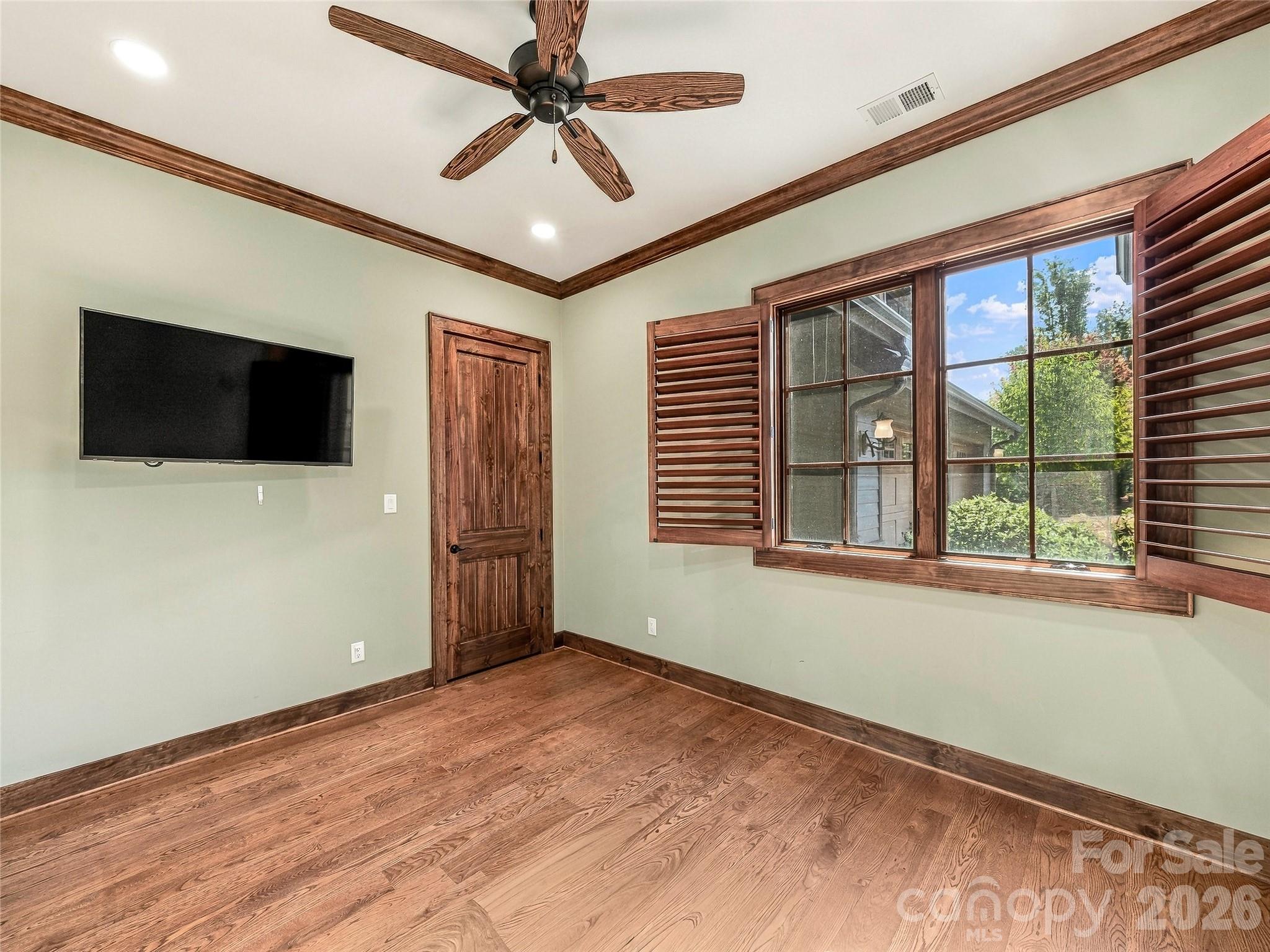 Single Family Residence at 50 Hallett Court, Asheville, photo 14 of 48