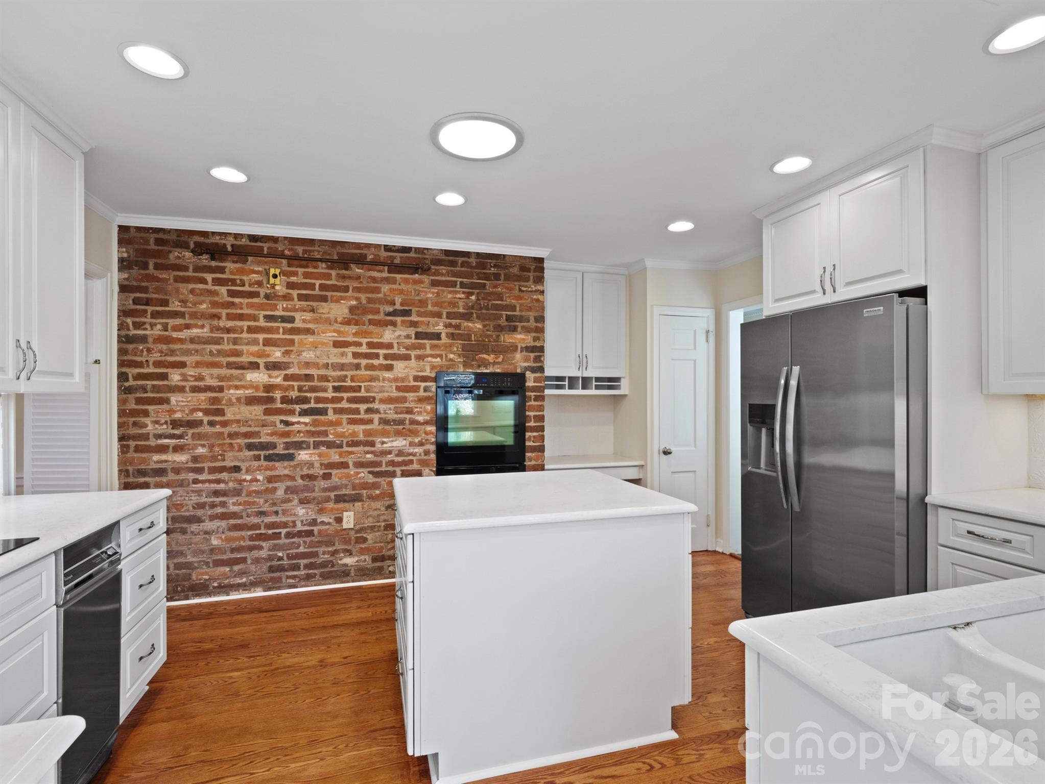 Single Family Residence at 2111 Sagamore Road, Charlotte, photo 11 of 46