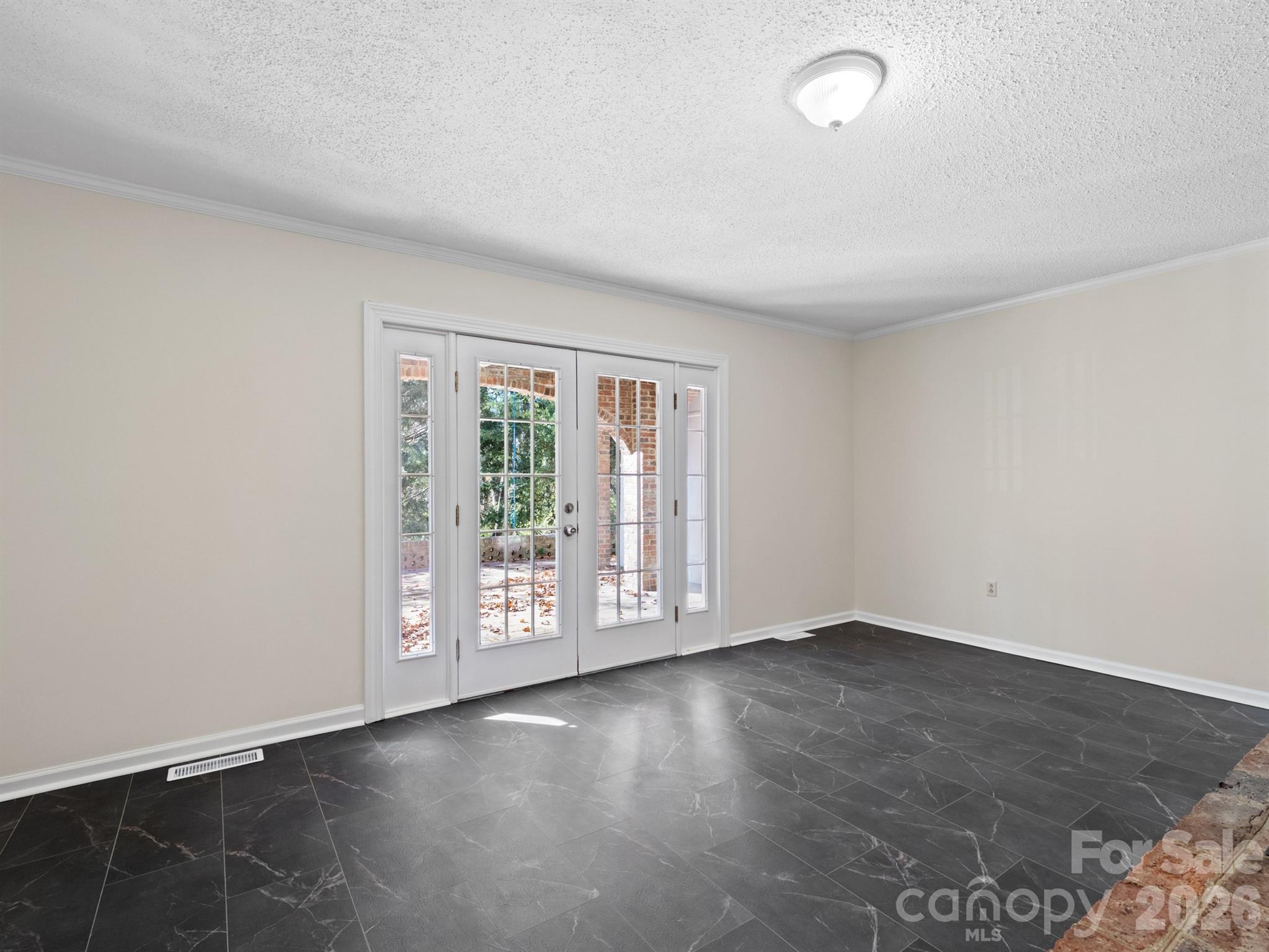 Single Family Residence at 2111 Sagamore Road, Charlotte, photo 26 of 46