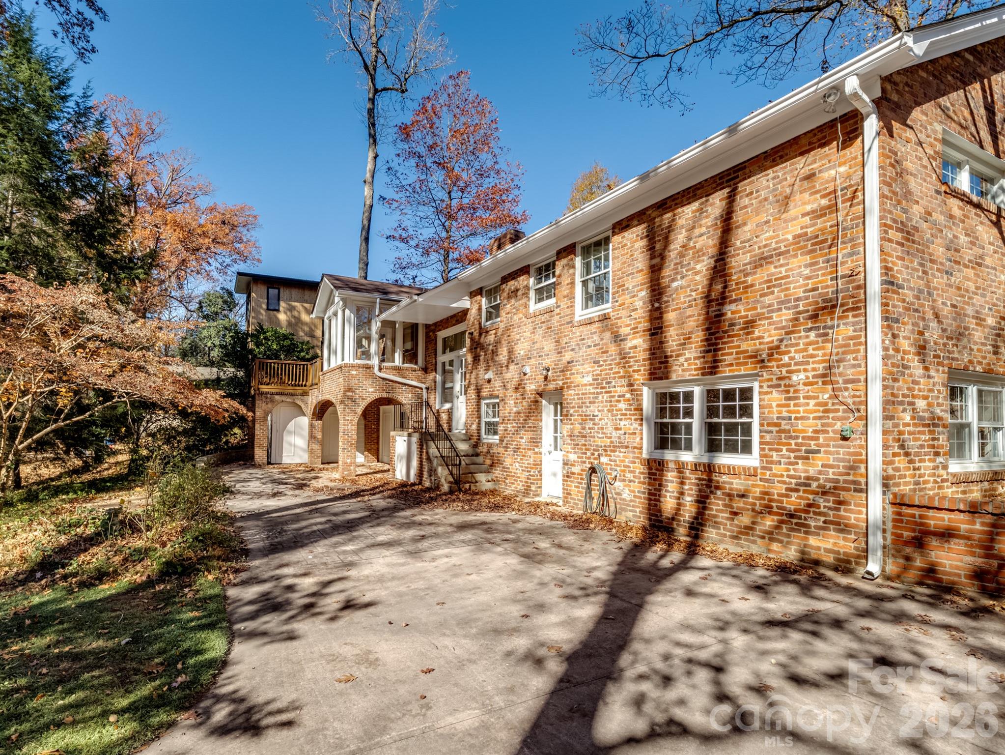 Single Family Residence at 2111 Sagamore Road, Charlotte, photo 36 of 46