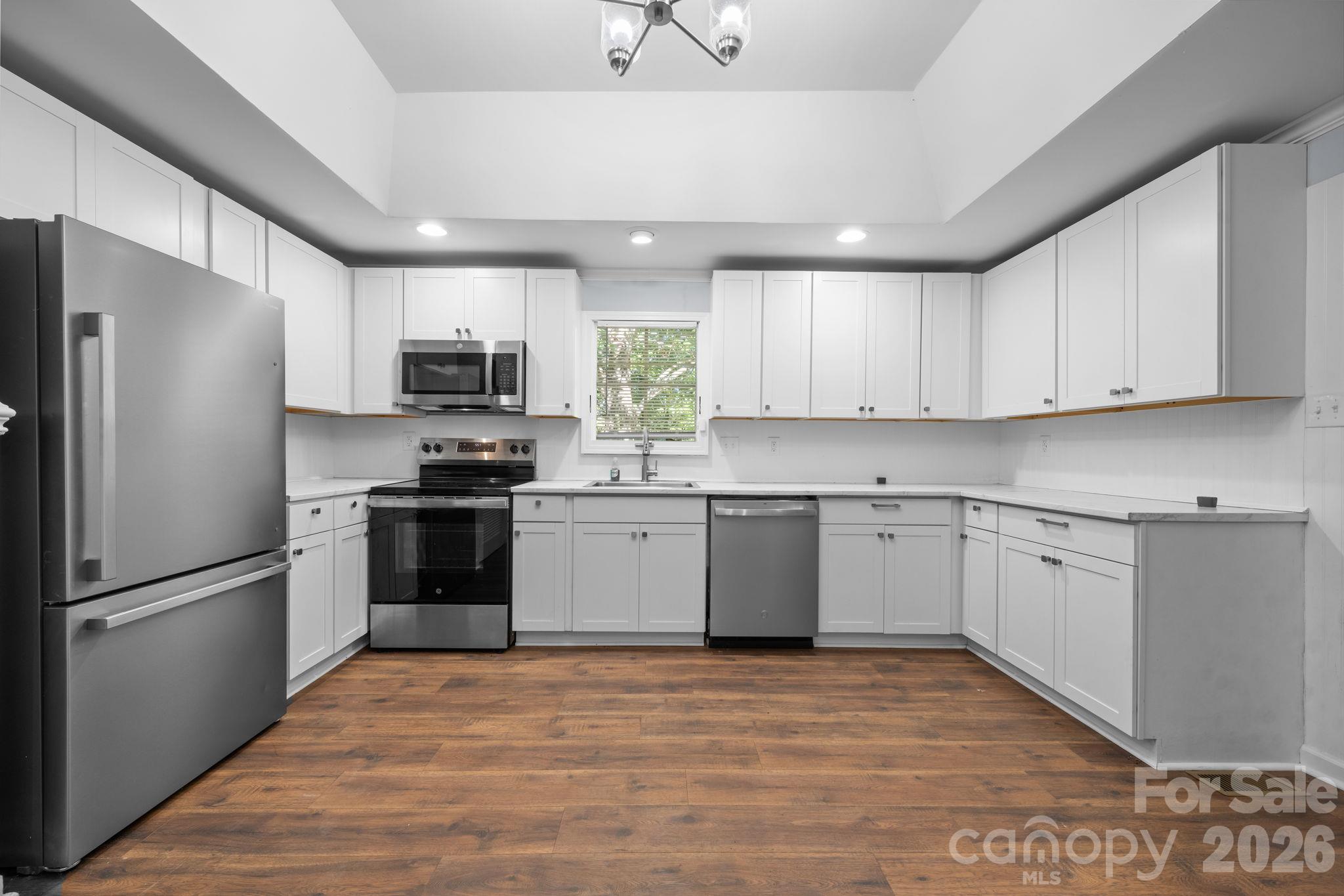 Single Family Residence at 1240 Piedmont Drive, Lenoir, photo 8 of 26