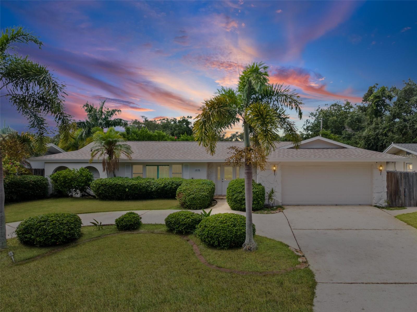 1570 HIGH BLUFF DR