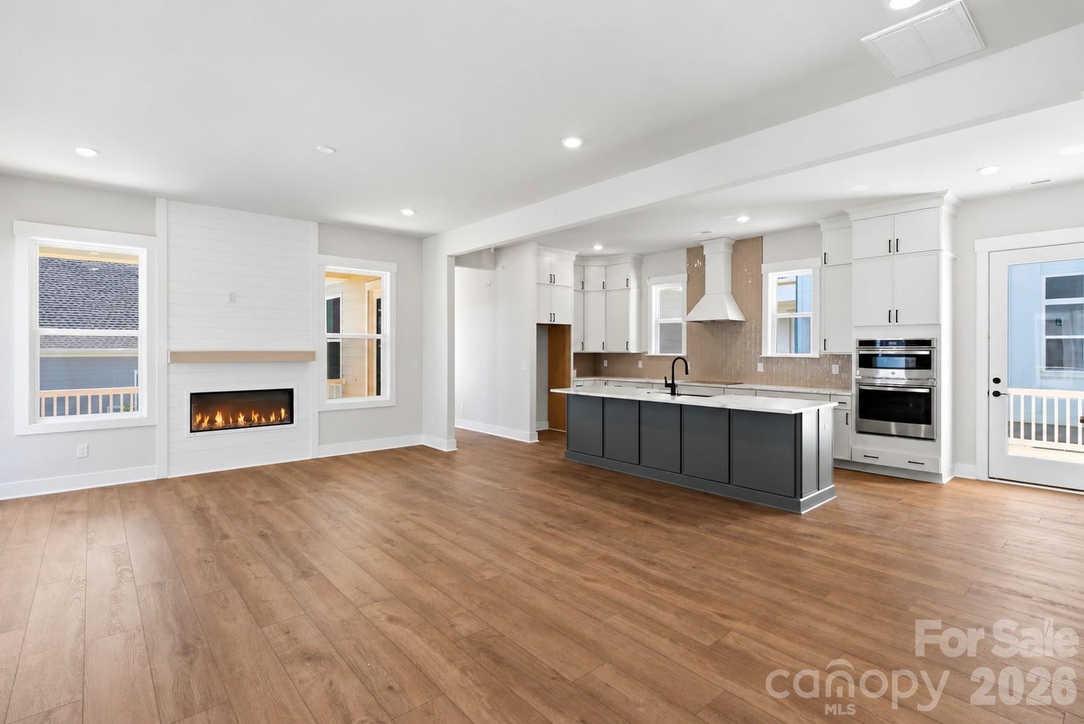 Single Family Residence at 4923 Marina Drive, Sherrills Ford, photo 2 of 14