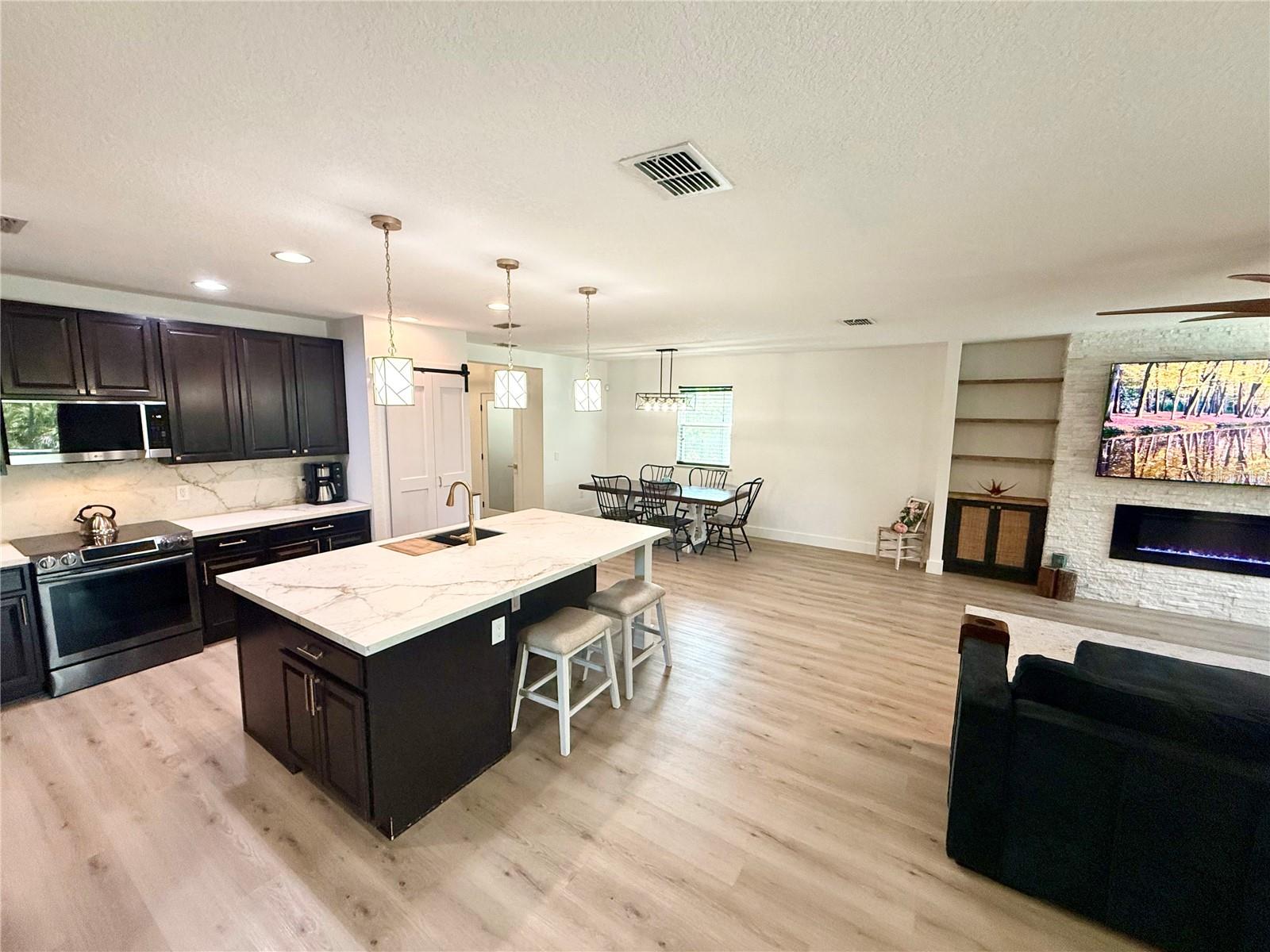 Single Family Residence at 9219 CANNA ST, PORT CHARLOTTE, photo 12 of 65