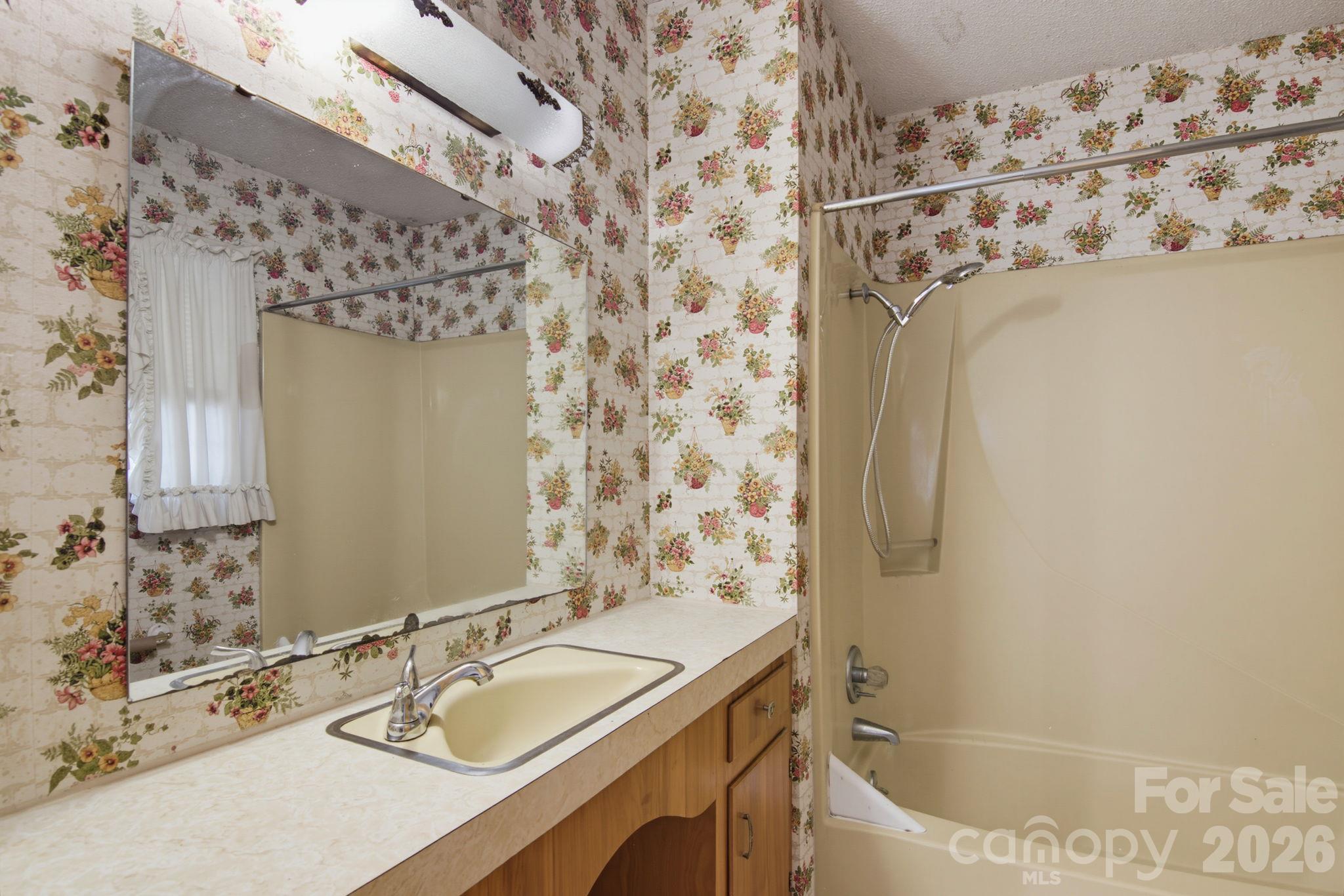 Single Family Residence at 220 Bradford Drive, Salisbury, photo 19 of 32