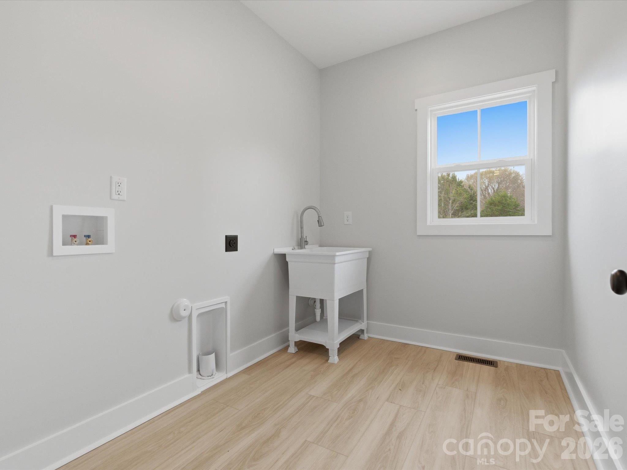 Single Family Residence at 1133 White Jenkins Road, Bessemer City, photo 32 of 44
