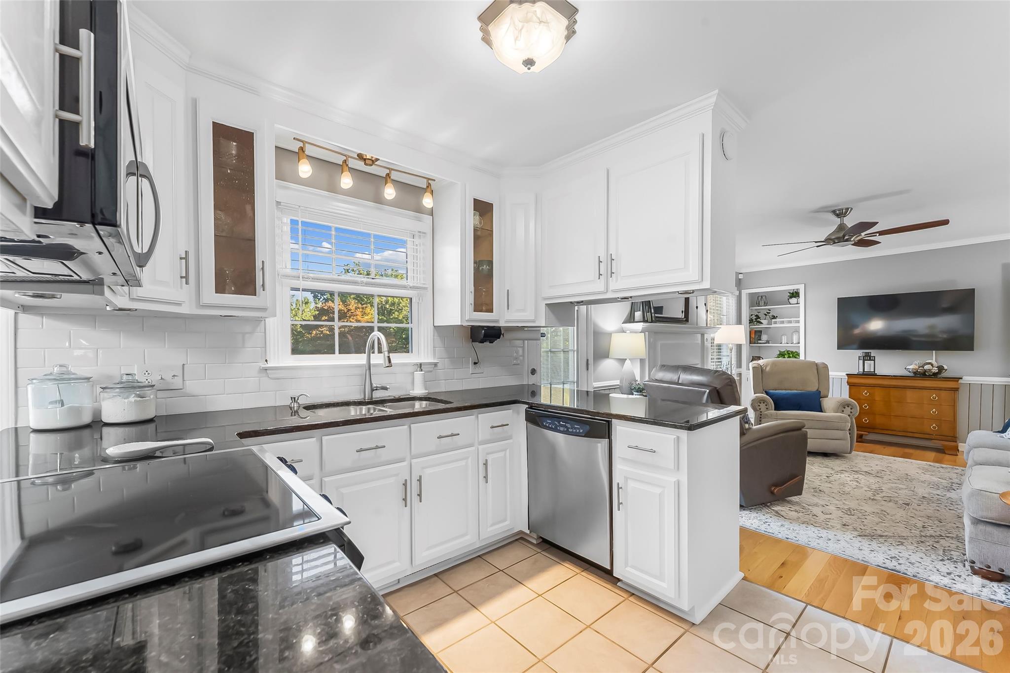 Single Family Residence at 5 Clearview Street, Granite Falls, photo 5 of 38