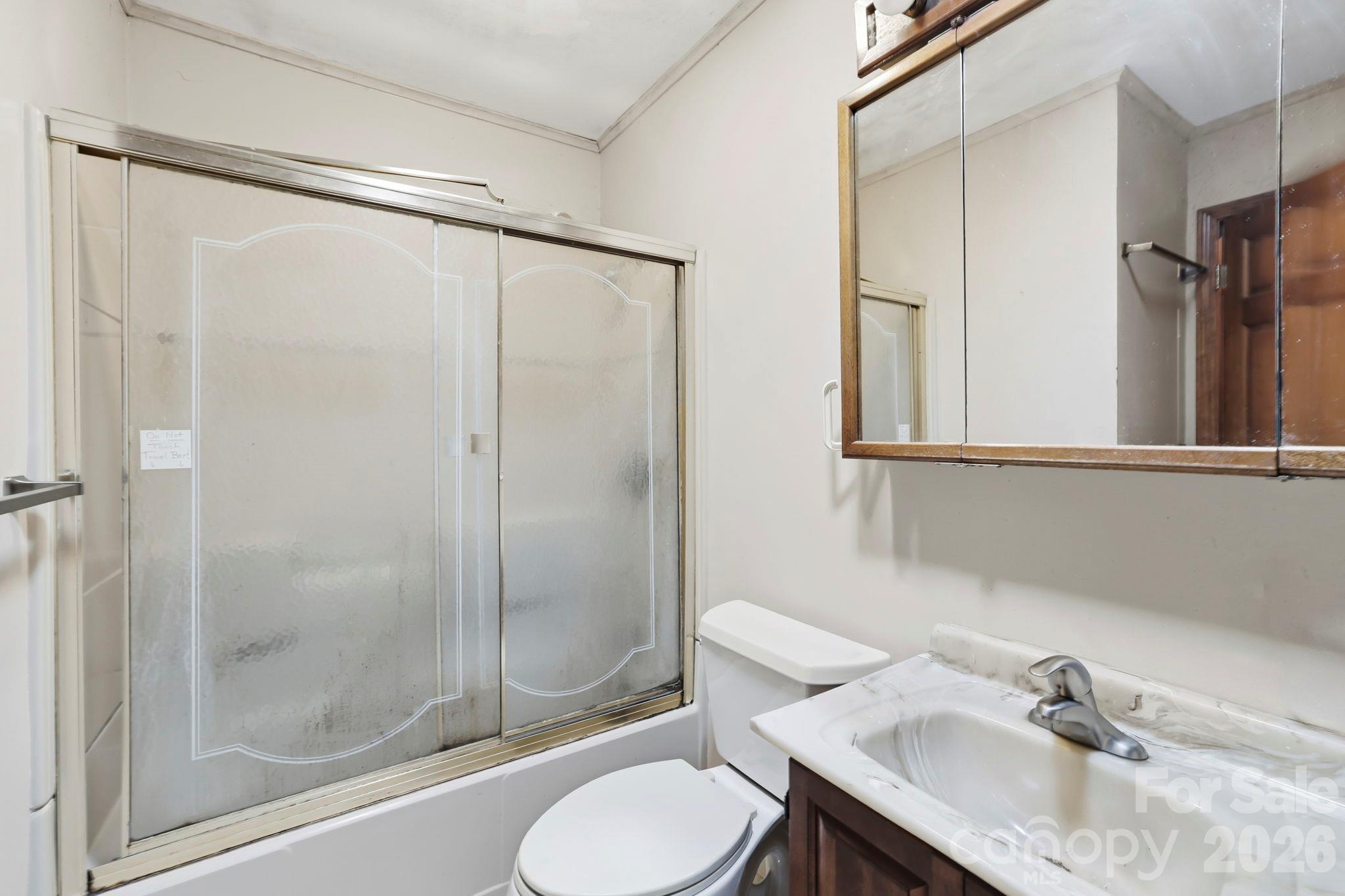 Full Bathroom with Laundry - 648 Crystal Drive - 648 Crystal Drive, Hendersonville
