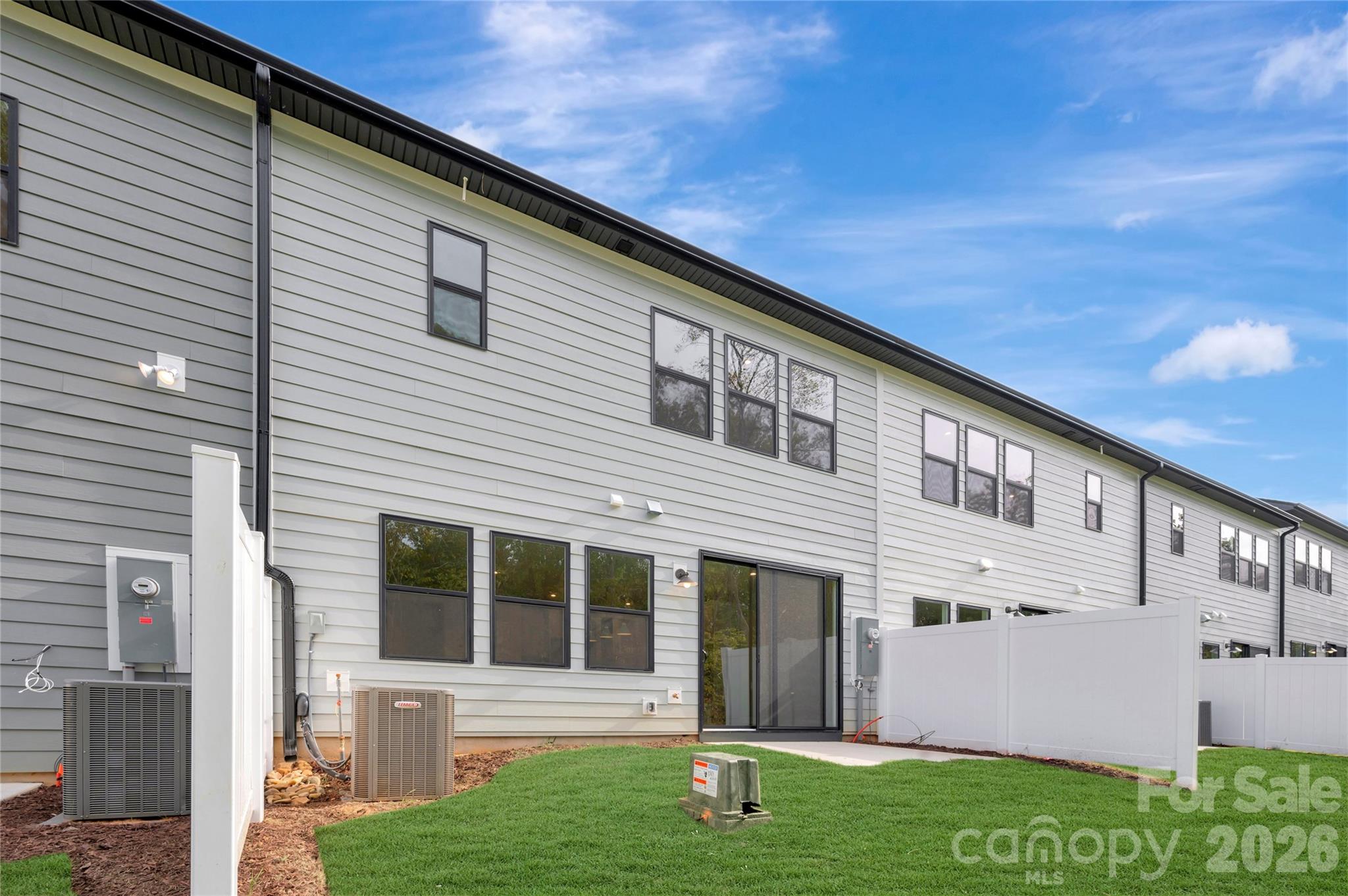 Outdoor living - 201 Landy Street, Fort Mill