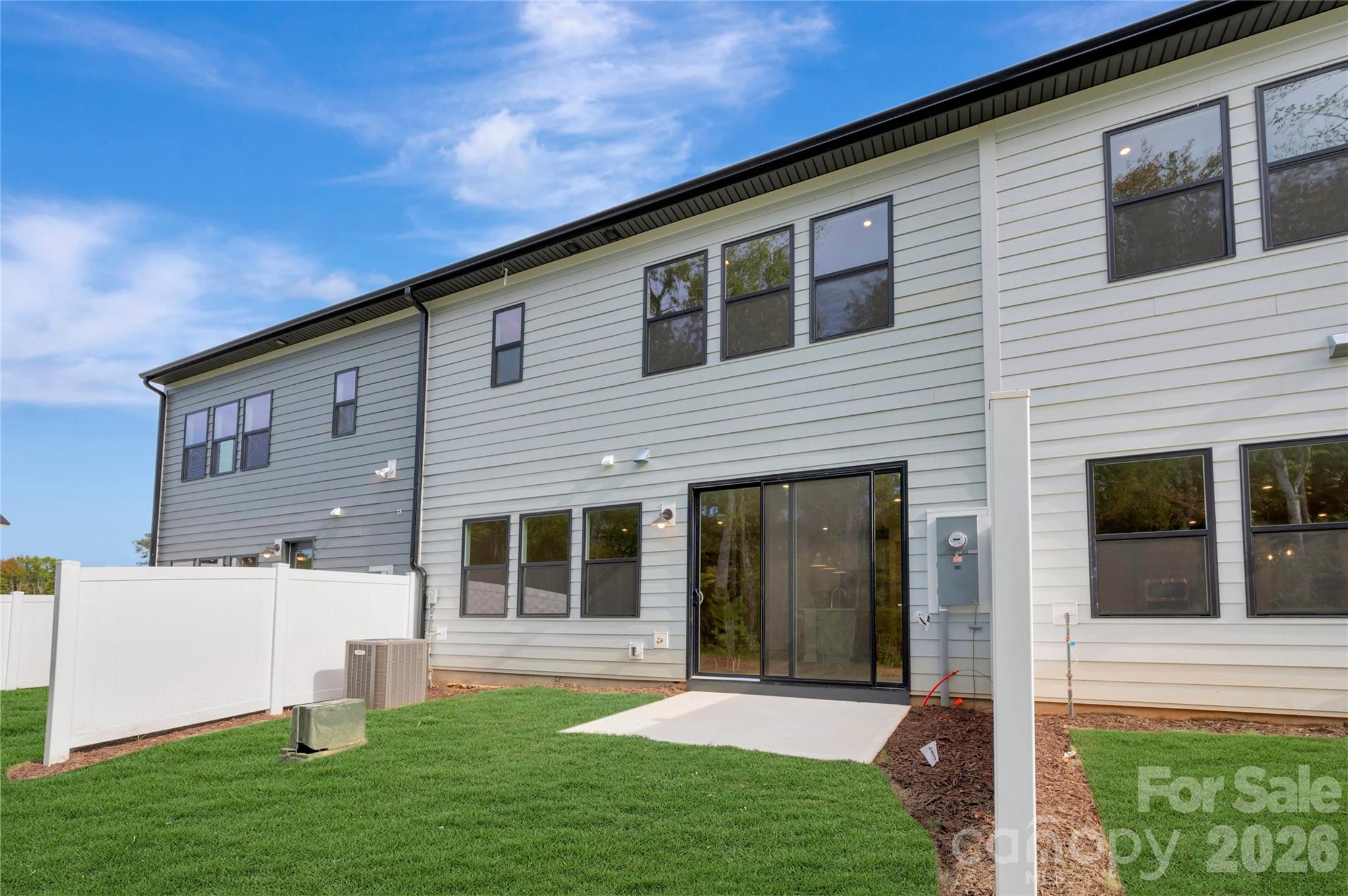 Outdoor living - 201 Landy Street, Fort Mill
