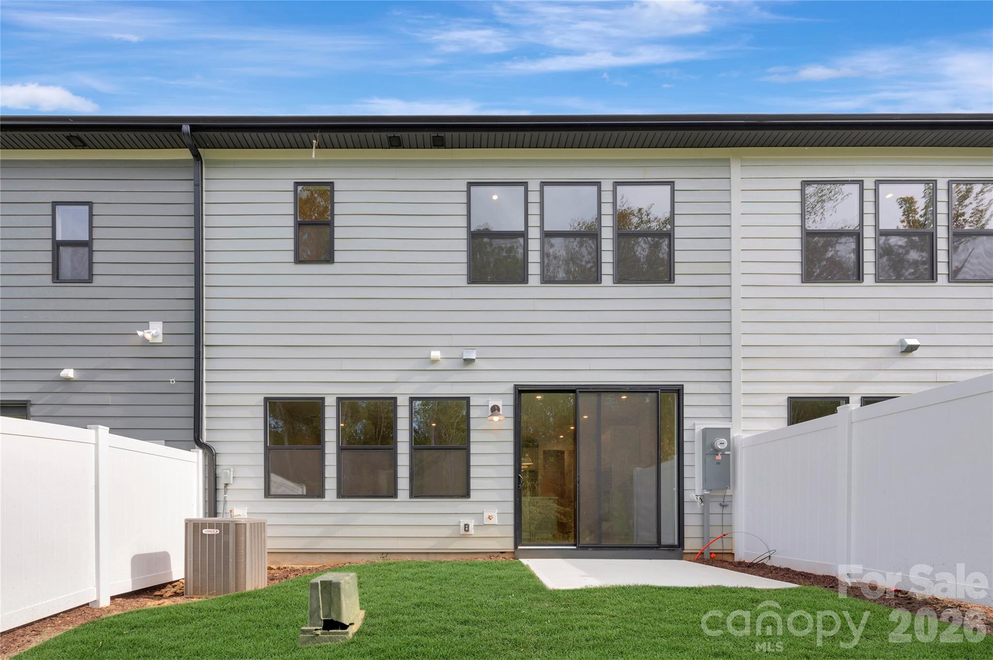 Outdoor living - 201 Landy Street, Fort Mill