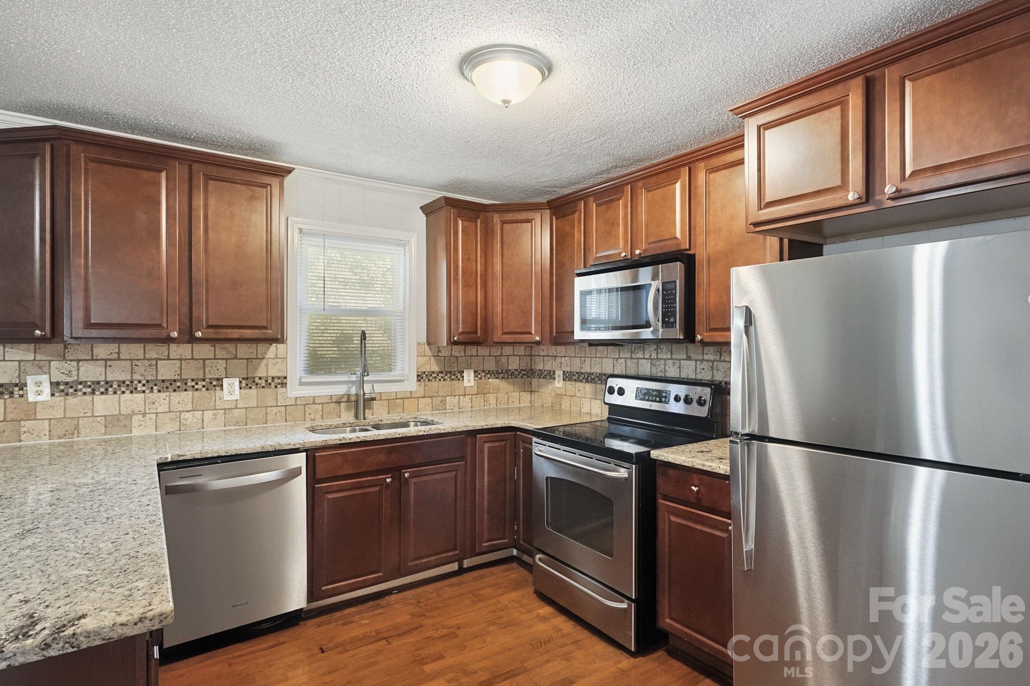 Single Family Residence at 1316 Mayberry Road, Dallas, photo 14 of 39