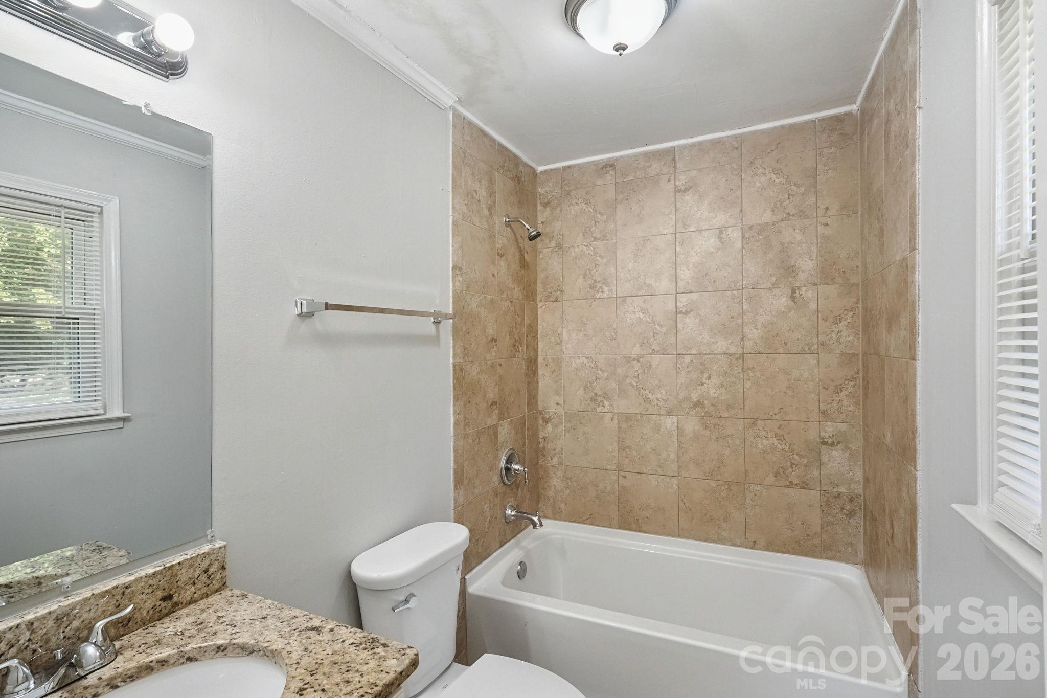 Single Family Residence at 1316 Mayberry Road, Dallas, photo 25 of 39