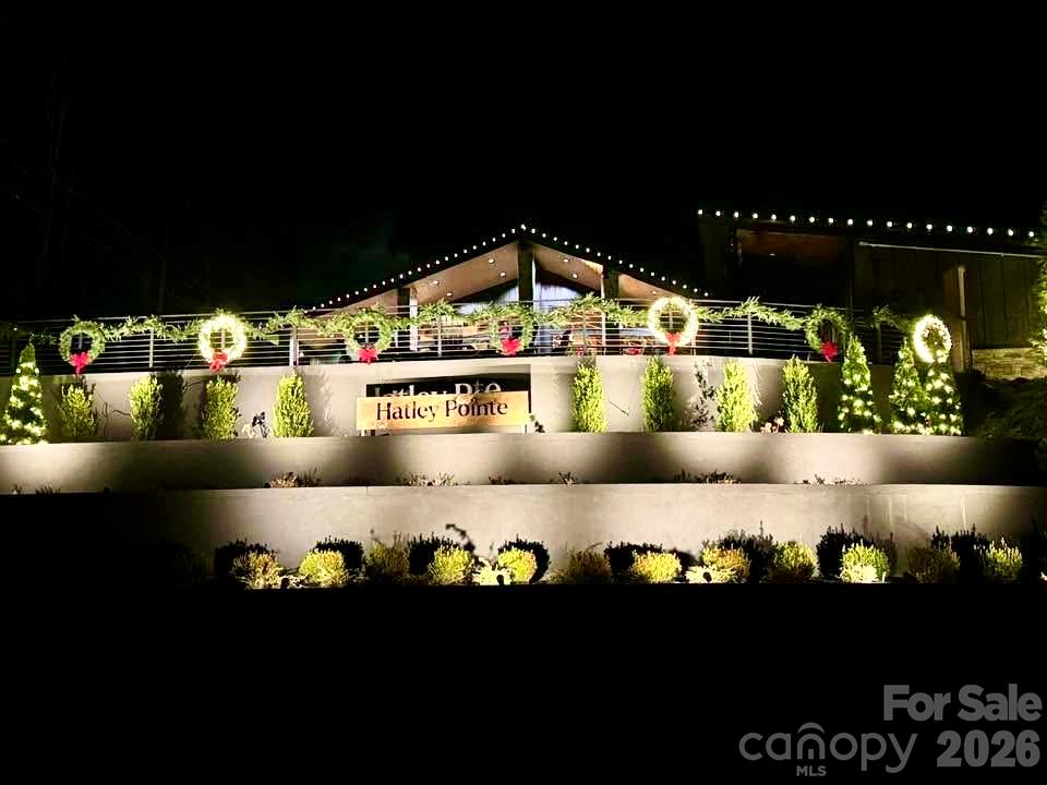 Hatley Pointe Resort Restaurant - 50 Scenic Wolf Ridge Road, Mars Hill